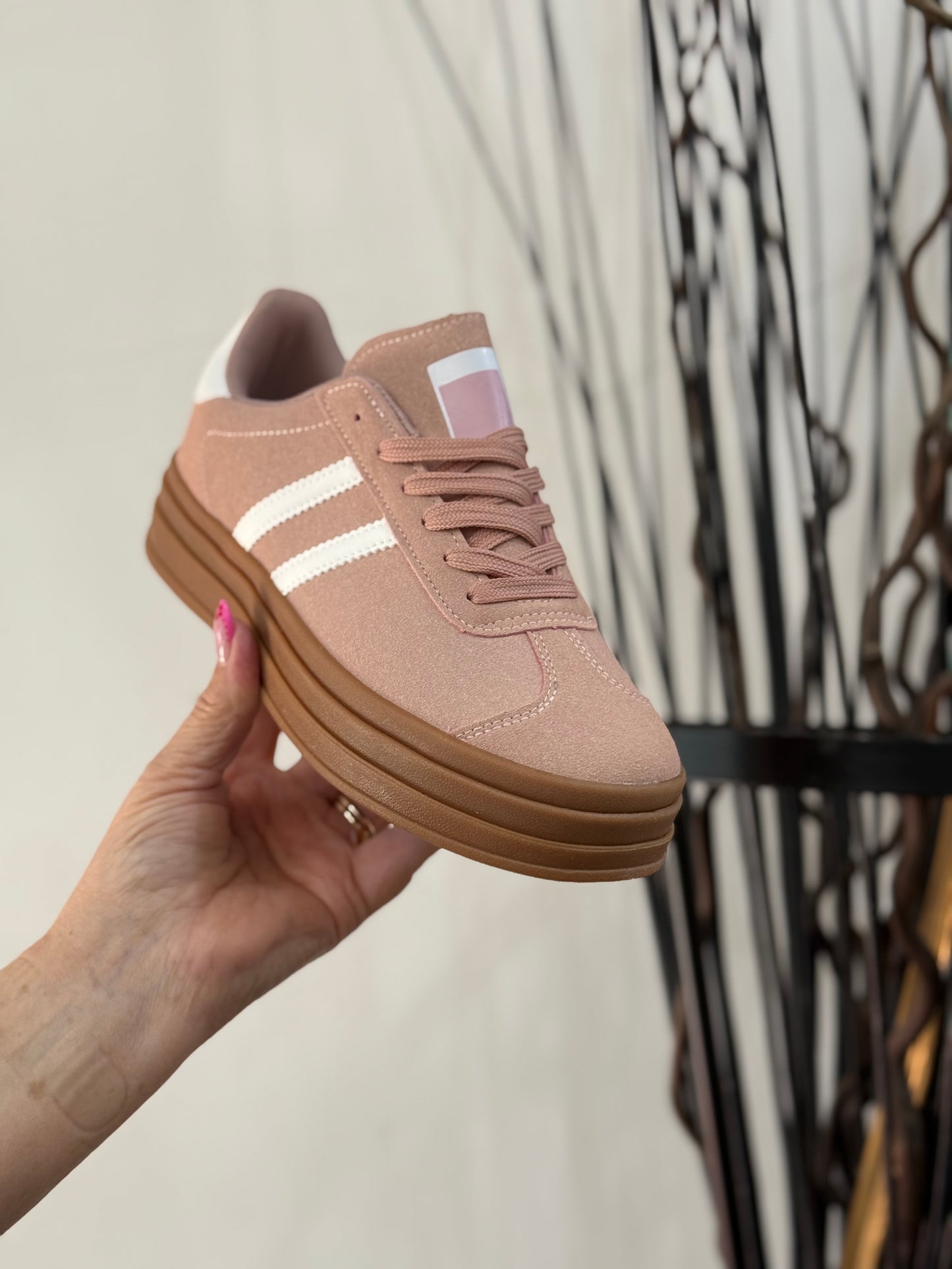 NAOMI- GUM RETRO TRAINER- BLUSH & BLUE- FLASH AUTO £5 OFF@Checkout