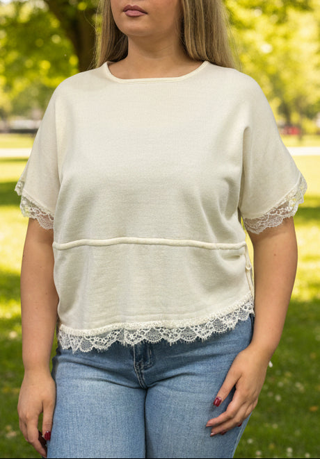 ROXY-SIDE PULL LACE TRIM TOP