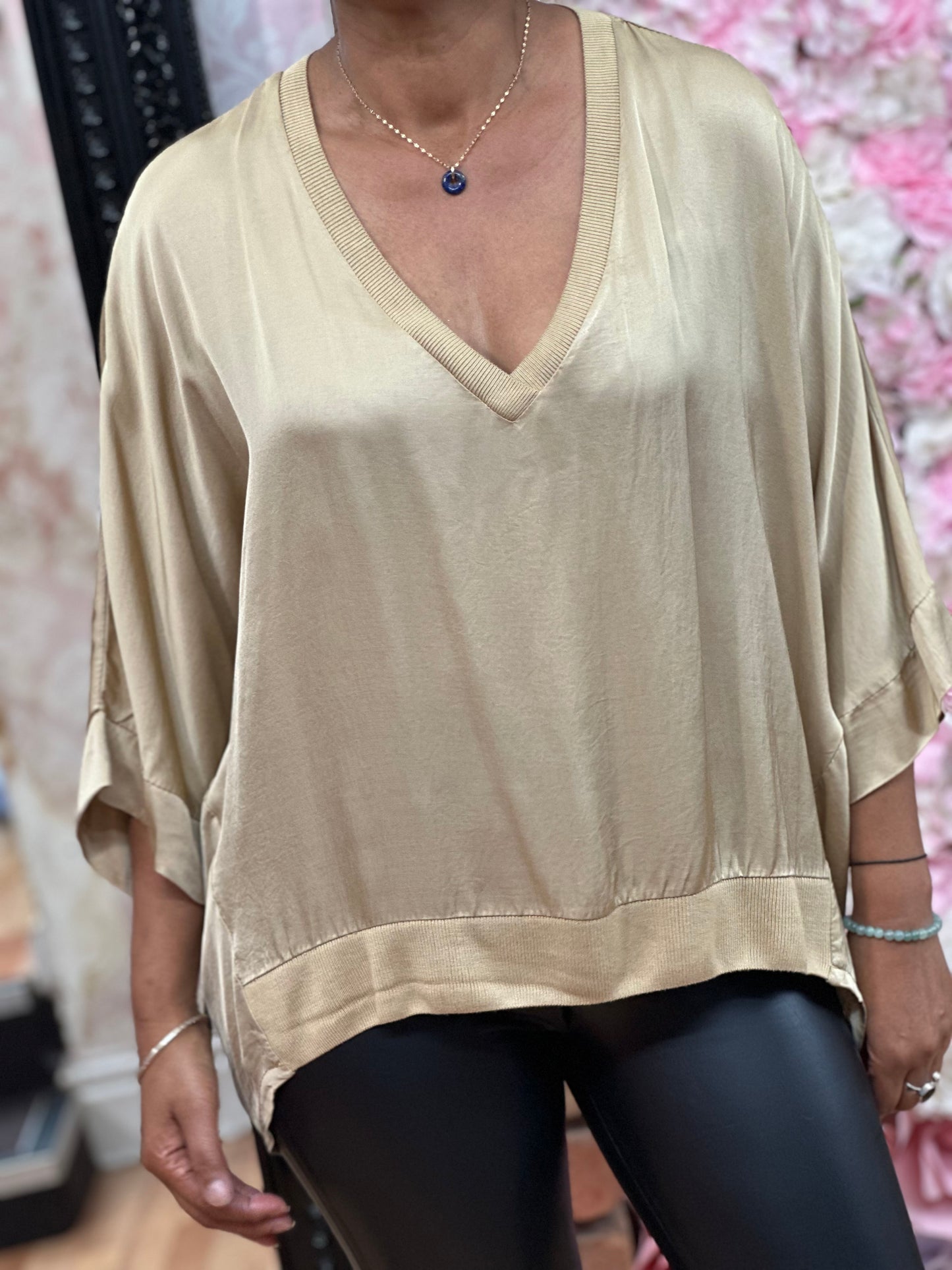 SATIN V NECK TOP