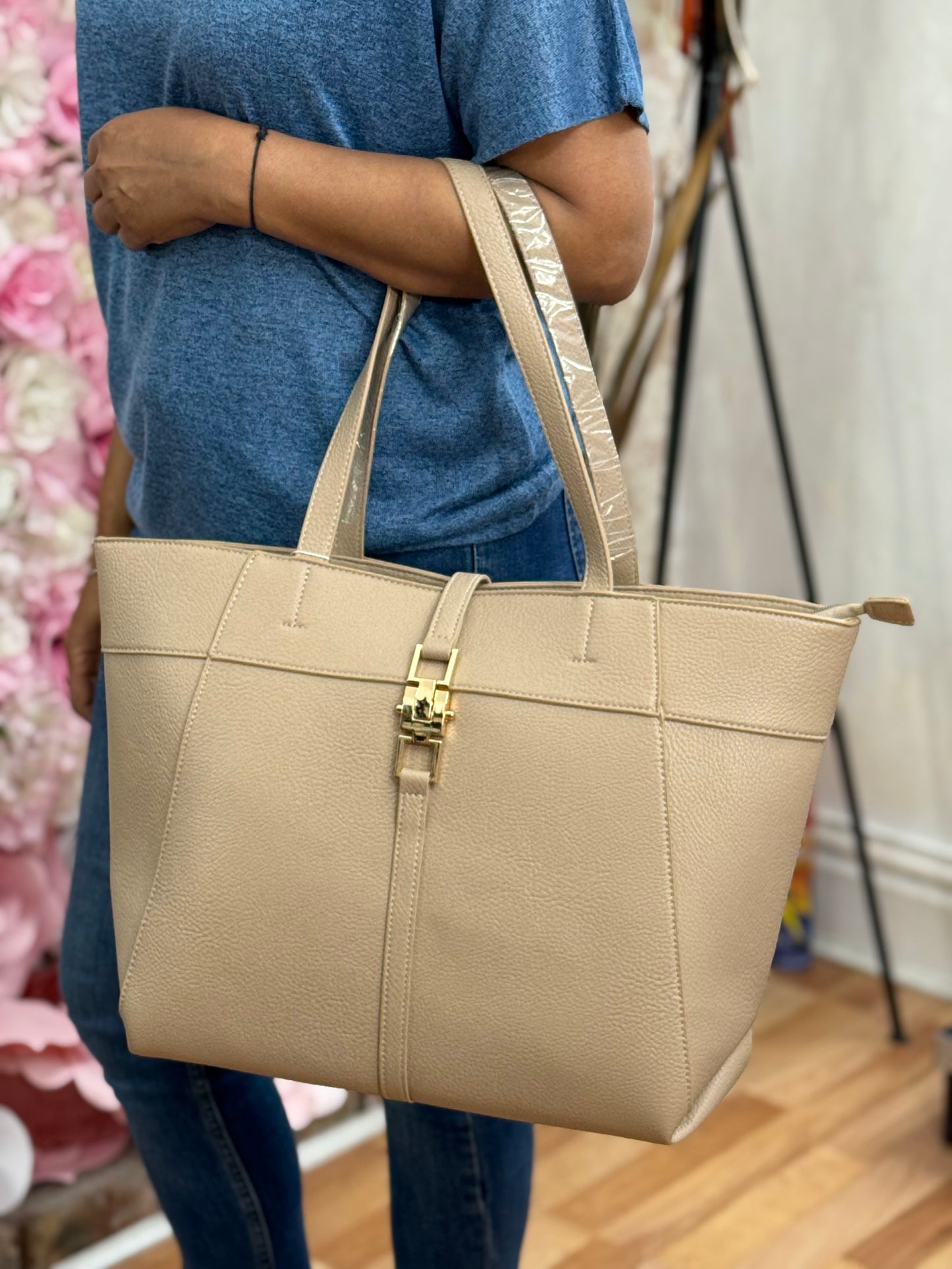 JETSETTER COLLECTION ZIPUP TOTE BAG
