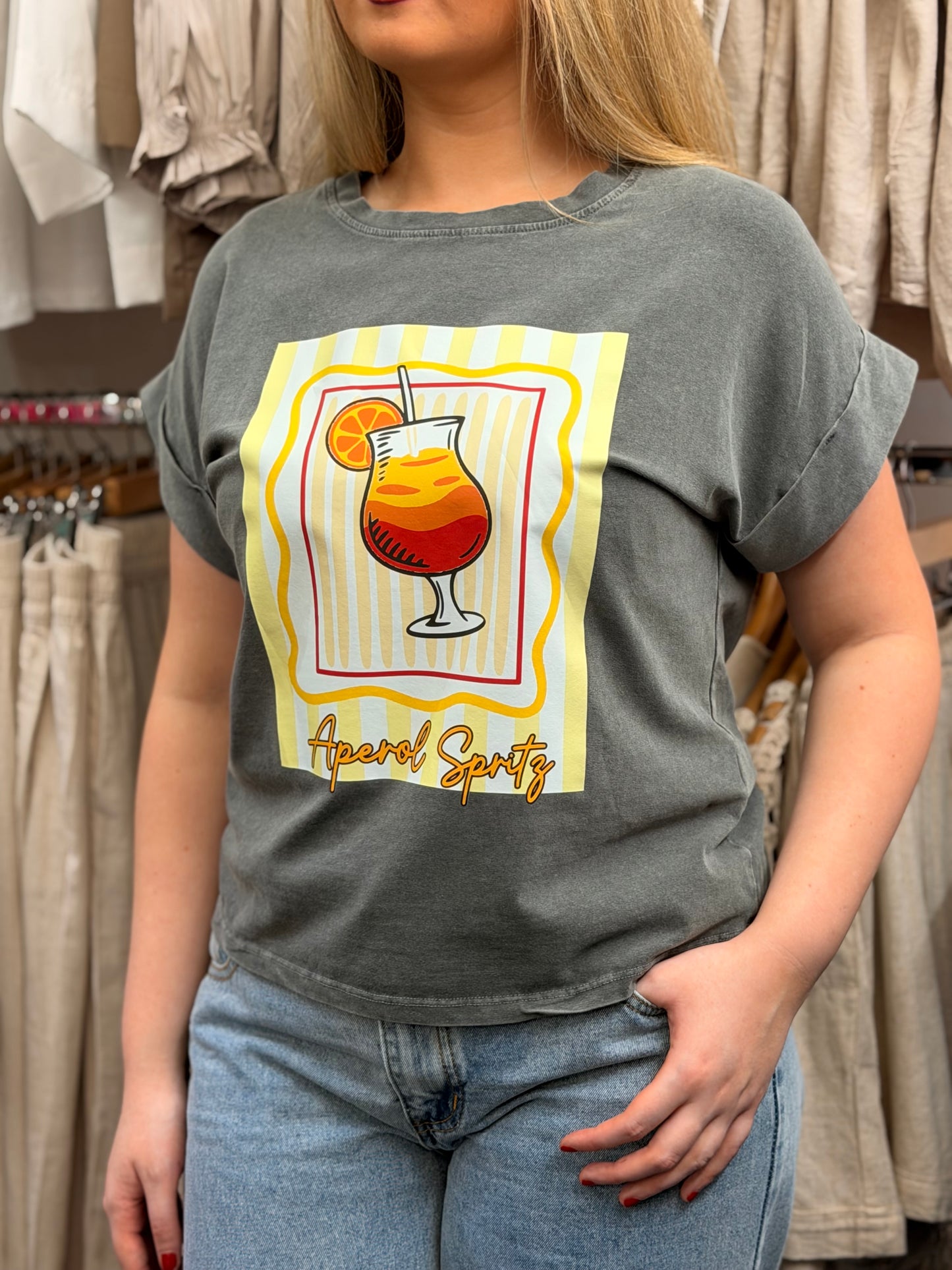 KIZZY-COCKTAIL SLOGAN TEE