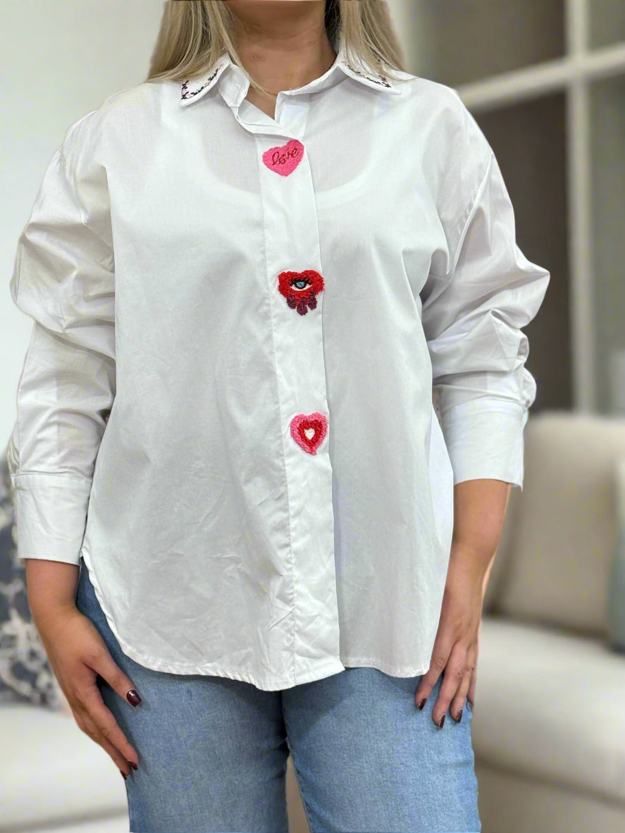 LOVE HEART EYE EMB SHIRT