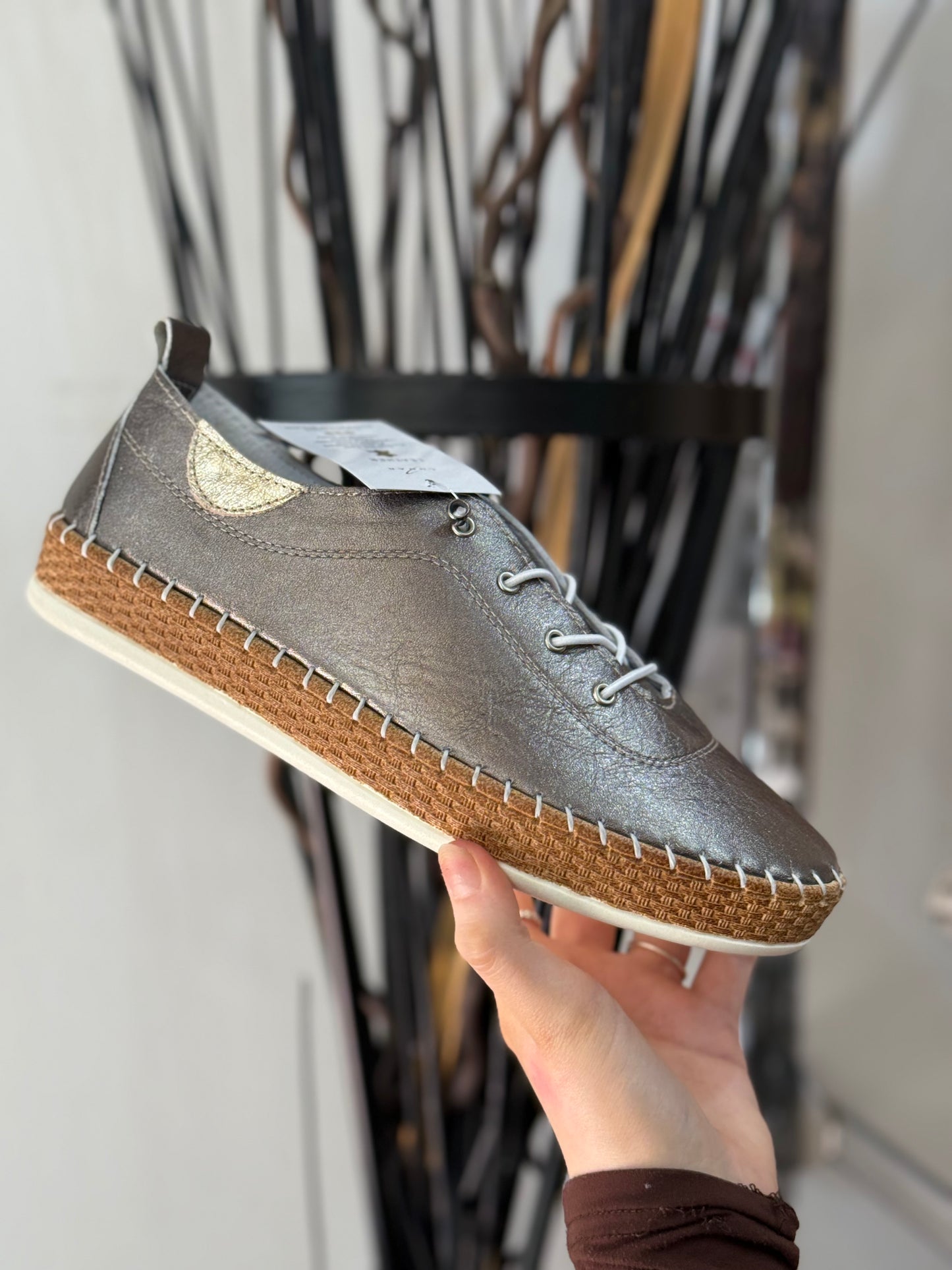 LUNAR- EVIE LEATHER SLIP ON PUMP-