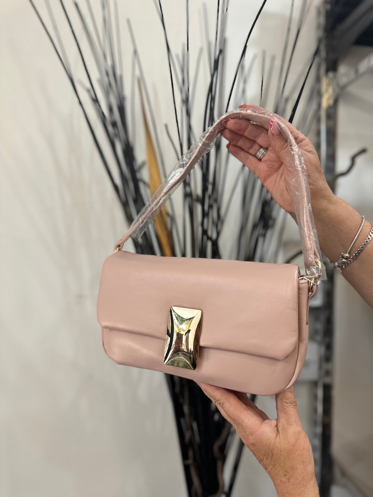 NIKKI SOFT TOUCH GOLD BUCKLE BAG