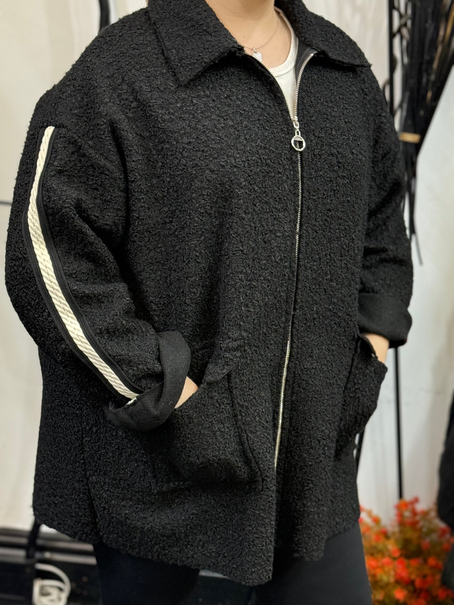 MEGAN-STRIPE SLEEVE TEDDY ZIP JACKET-CURVE