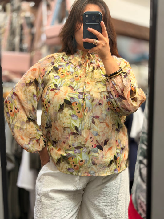 ELENA- LOREX CHIFFON FLOWER TOP