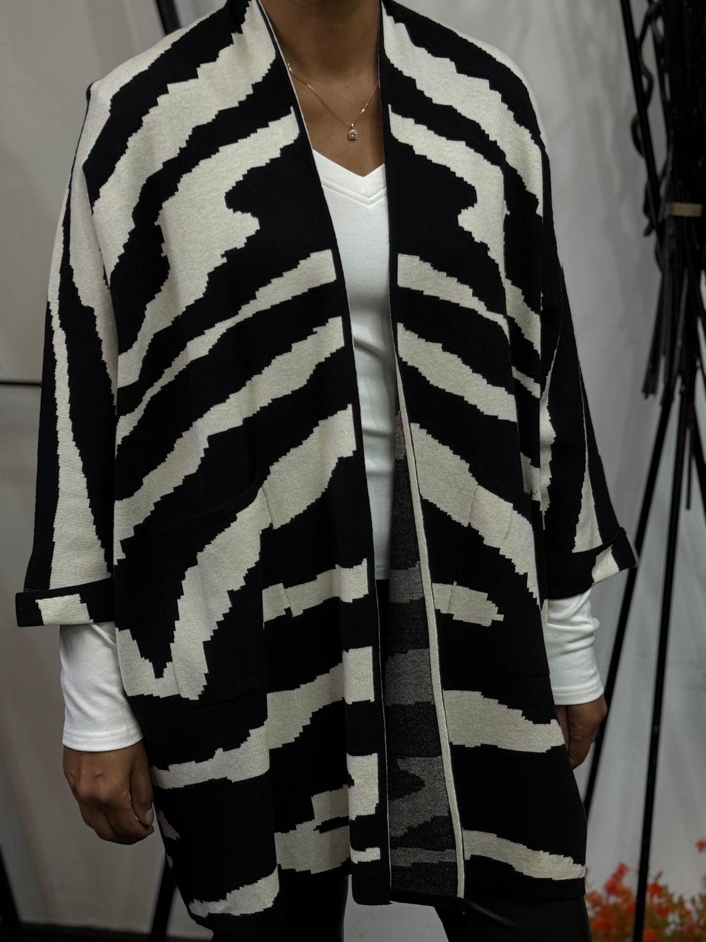 CHERISH- PREMIUM KNIT ZEBRA CARDI JACKET #BFSALEPRICEDROP