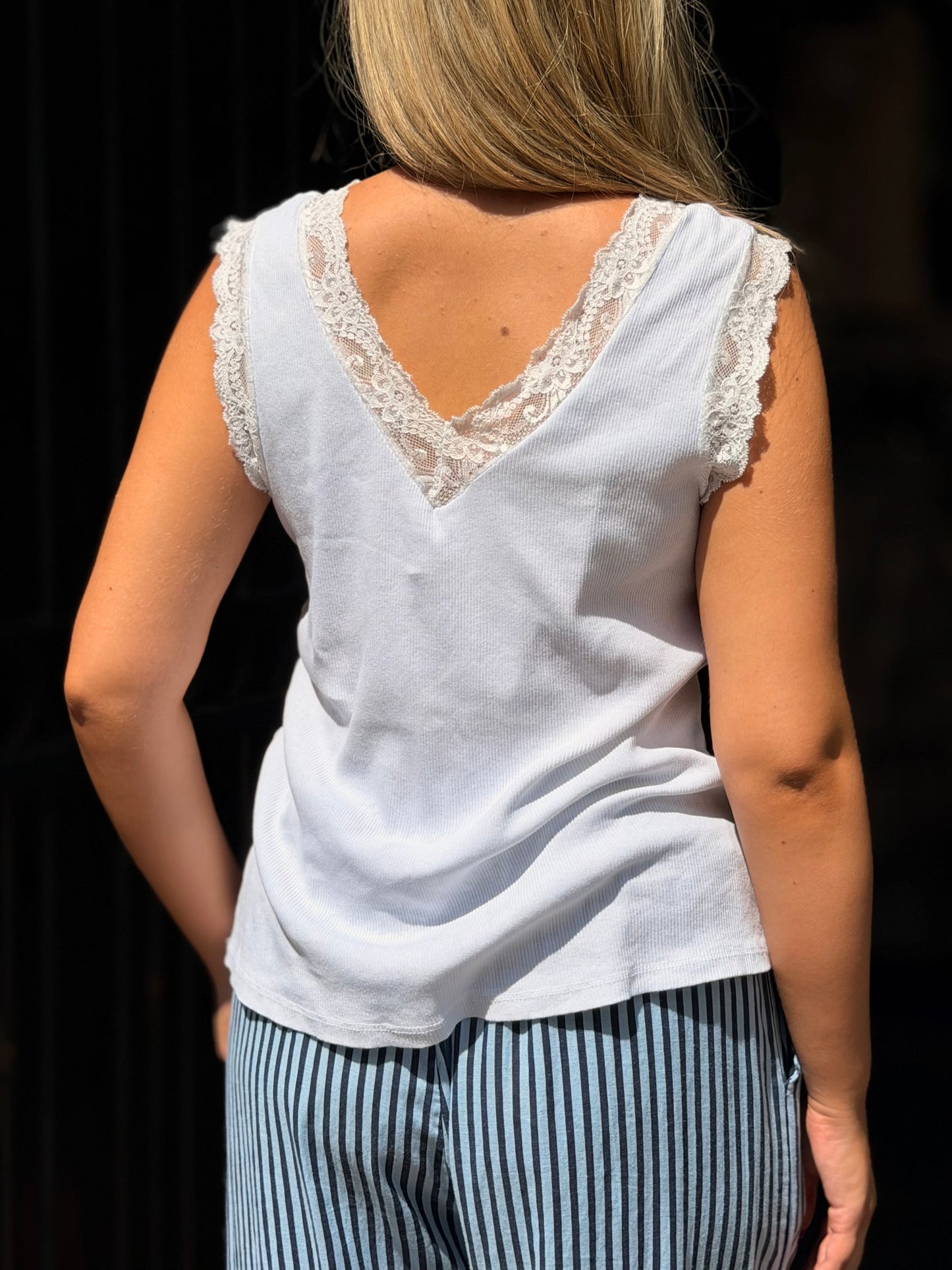 LIZZIE- RIB LACE V-VEST TOP