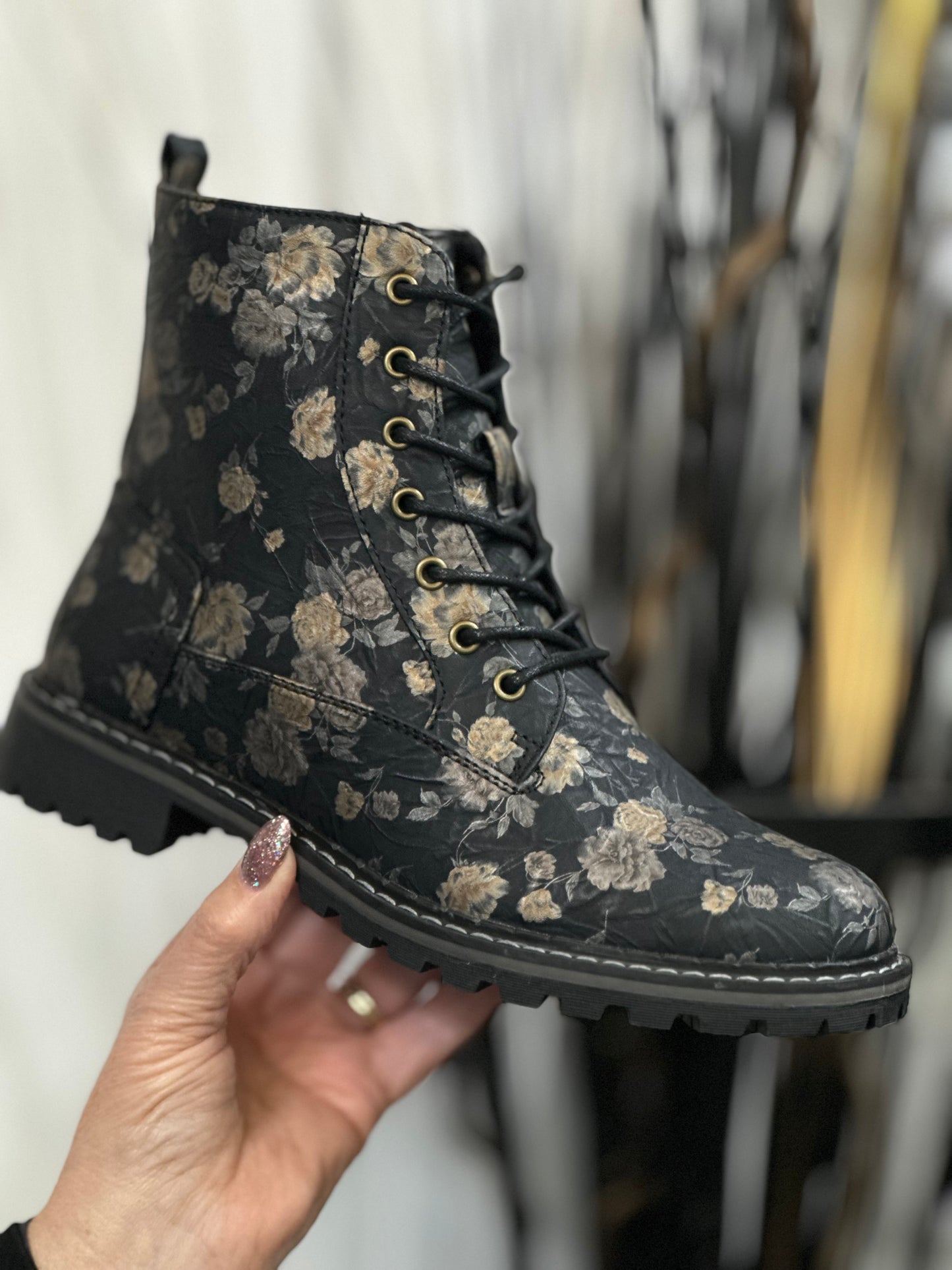 LUNAR DAZZLE FLORAL ANKLE BOOT-BLACK