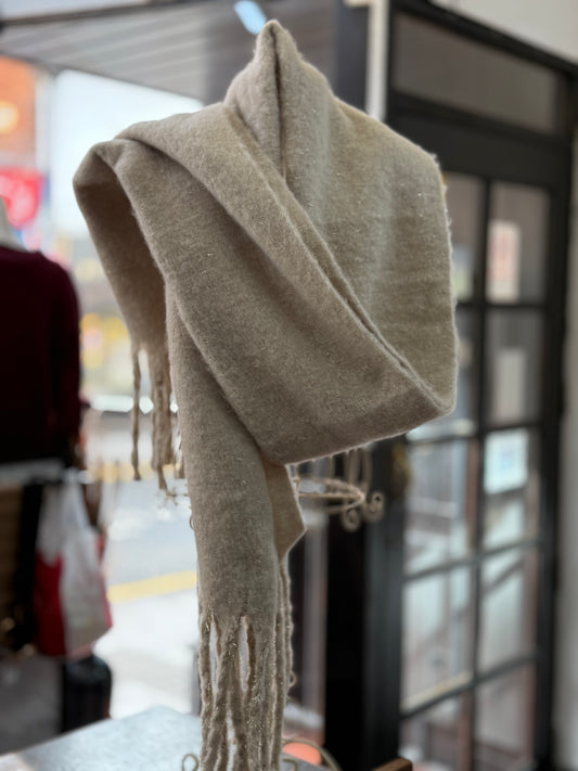 THE CHUNKY TASSLE SCARF- STONE/LUREX