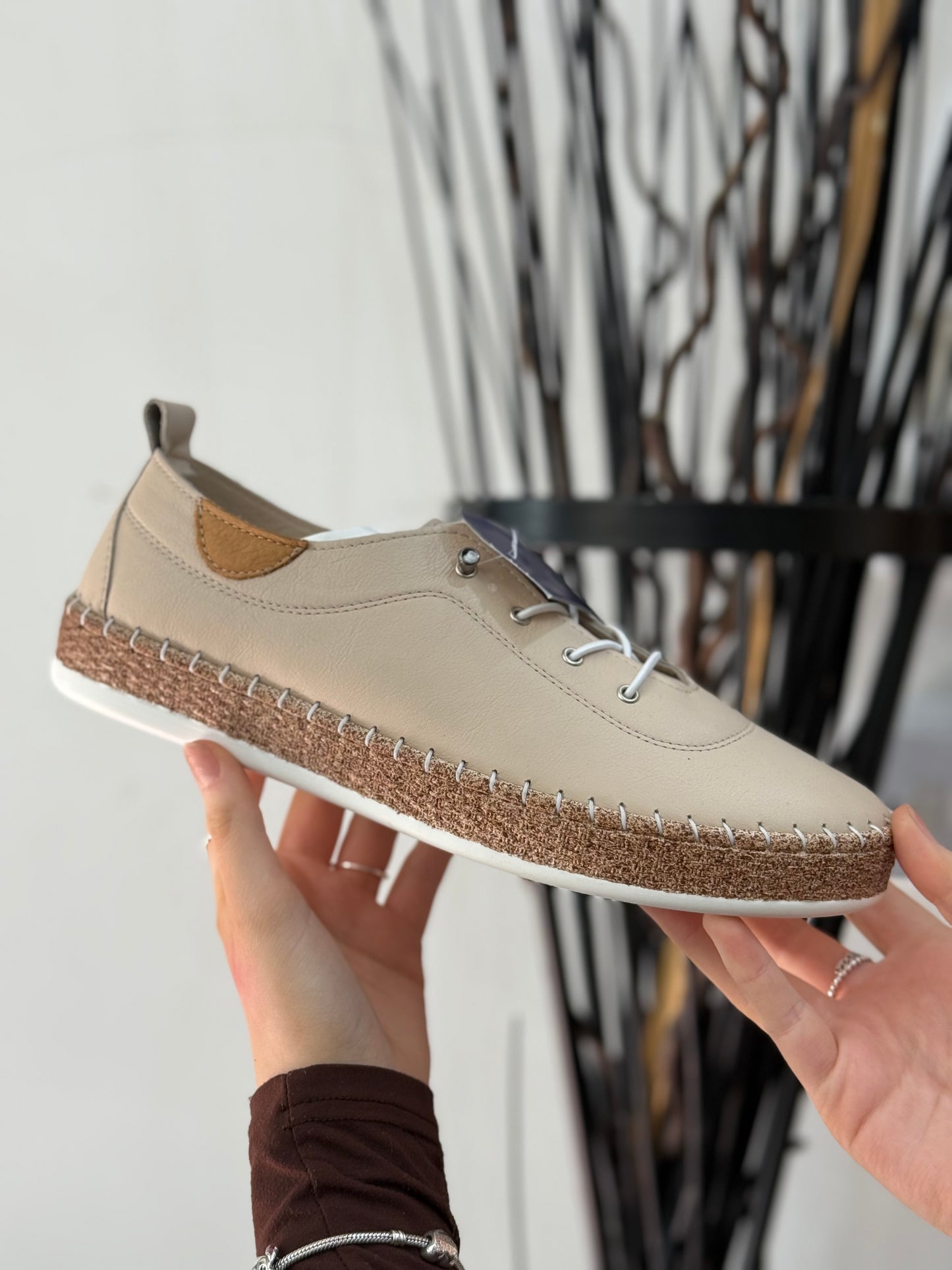 LUNAR- EVIE LEATHER SLIP ON PUMP-
