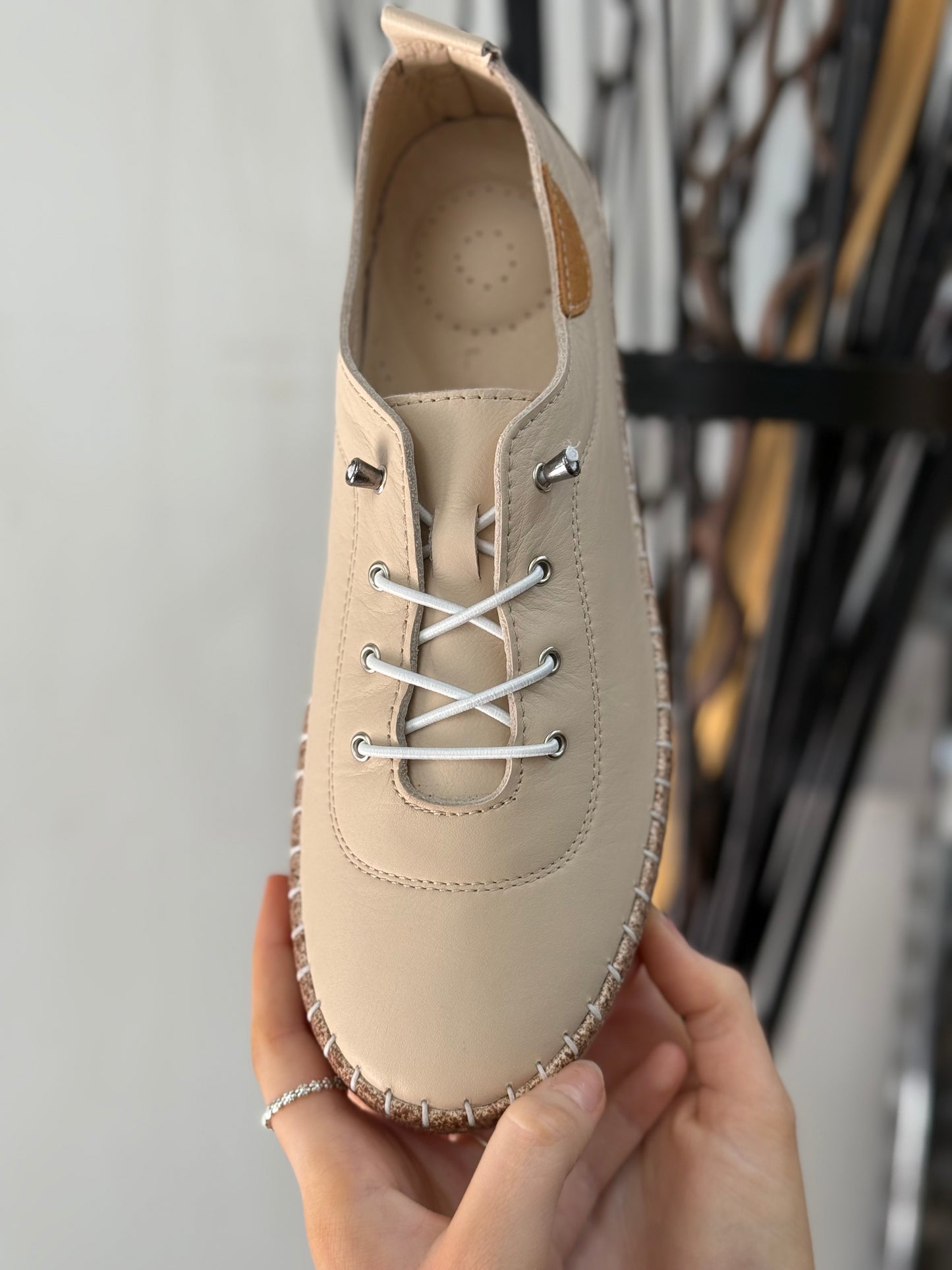 LUNAR- EVIE LEATHER SLIP ON PUMP-