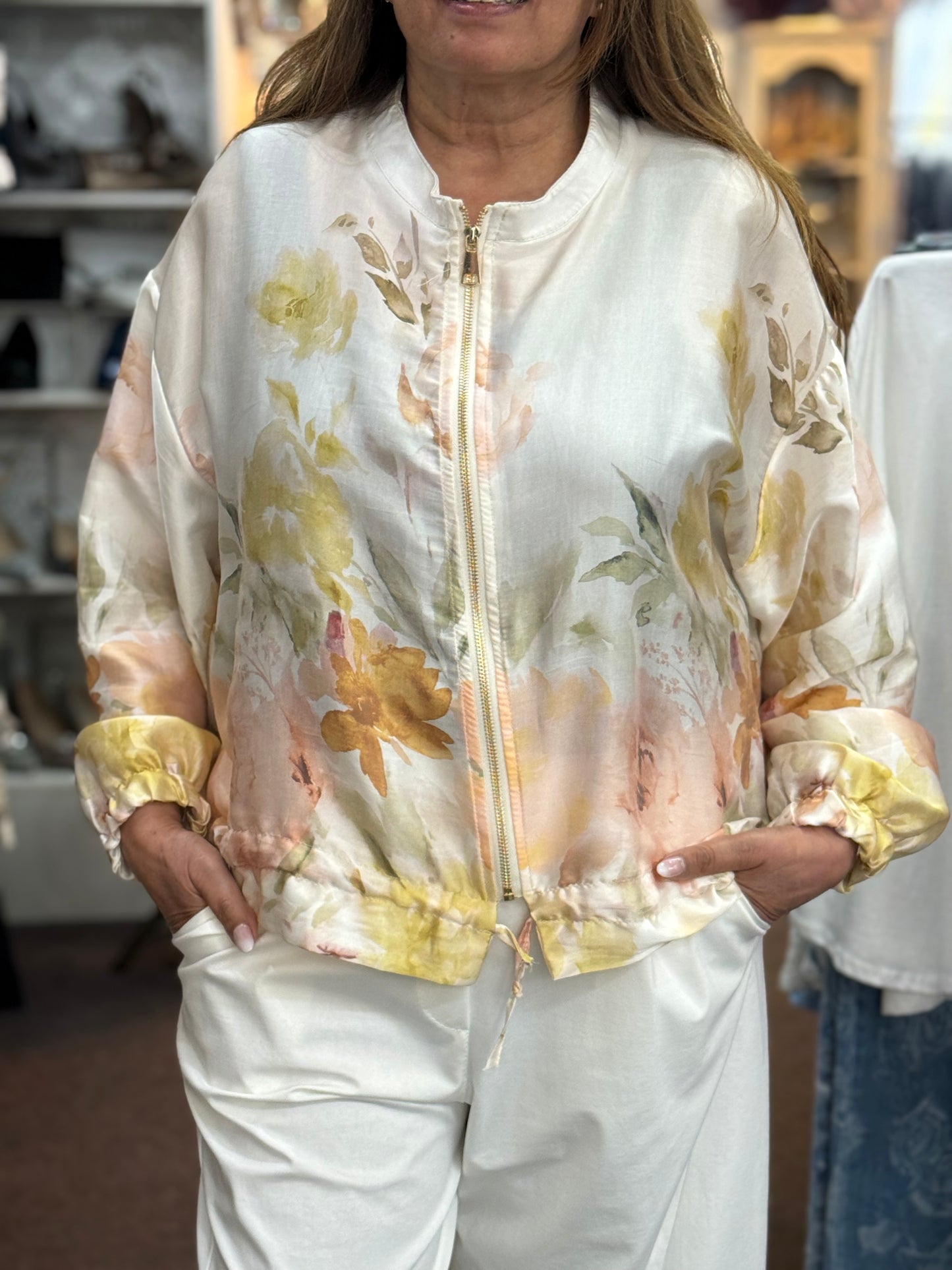 BARI- O/S IVEY SILKY FLORAL BLOUSON JKT