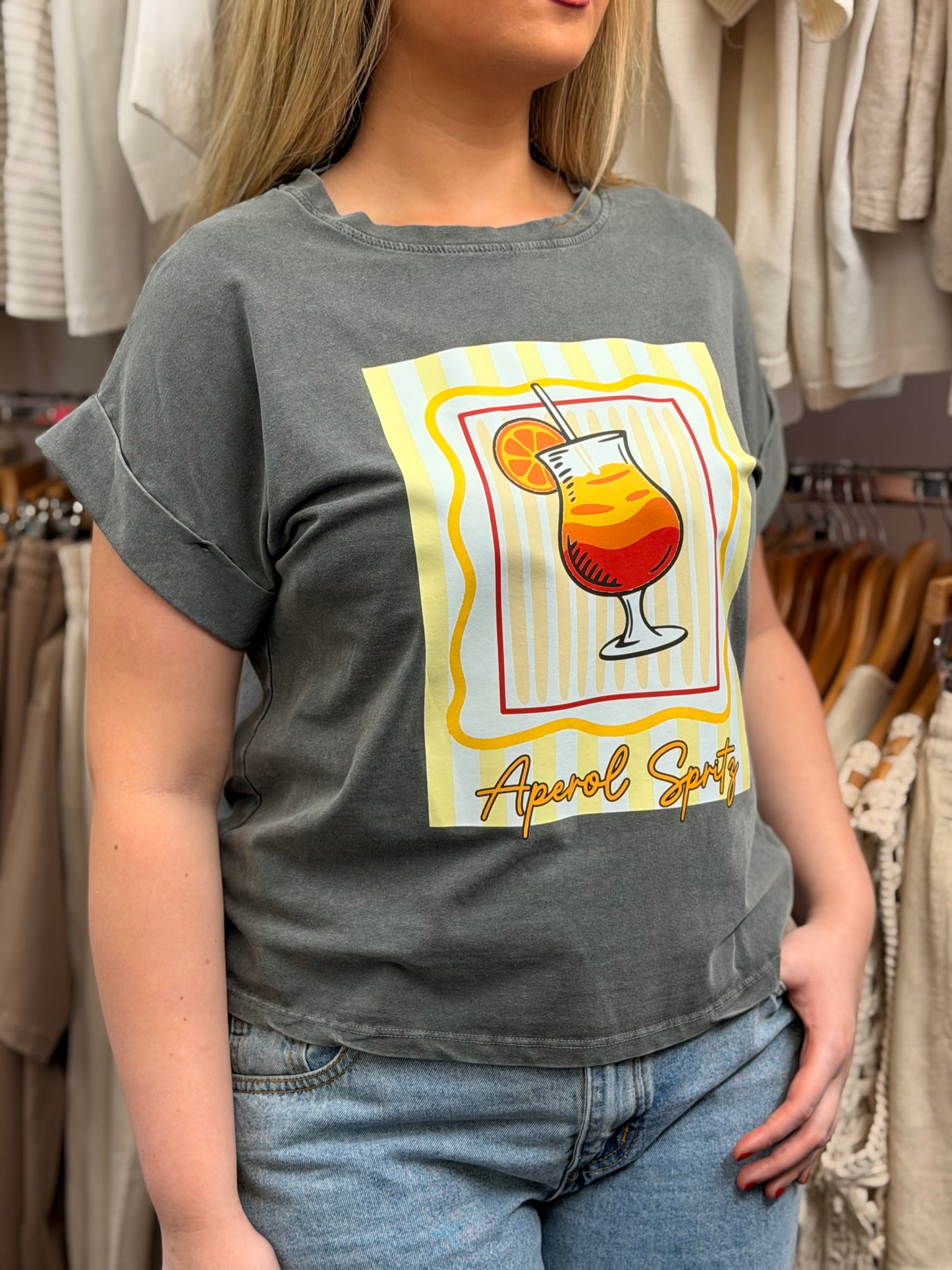 KIZZY-COCKTAIL SLOGAN TEE