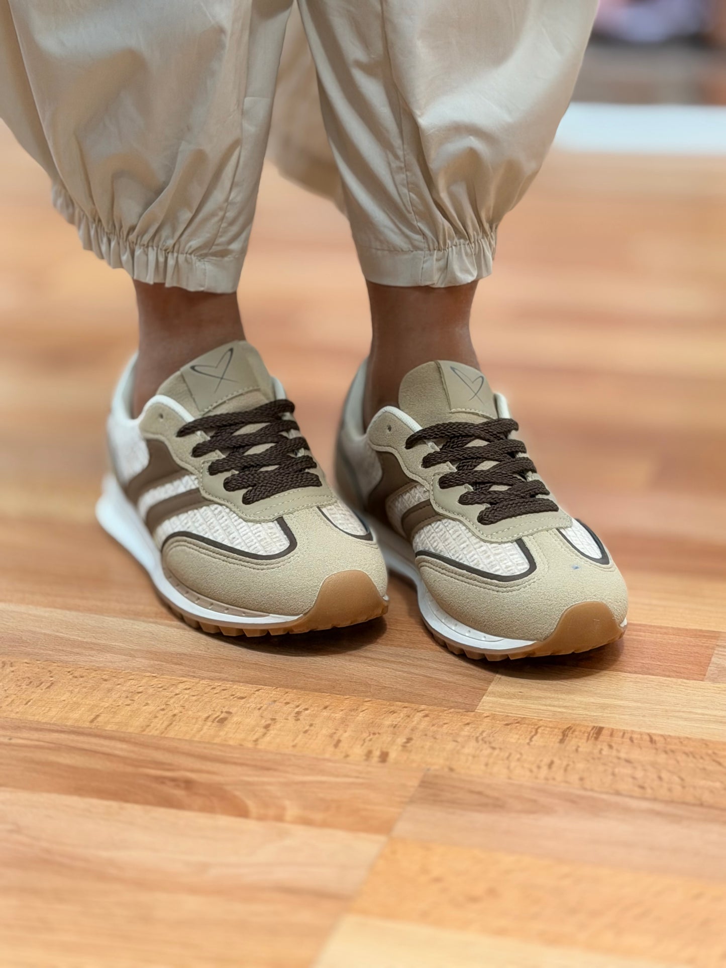 LUNAR-JAZ VELOUR MIX TRAINER-BEIGE