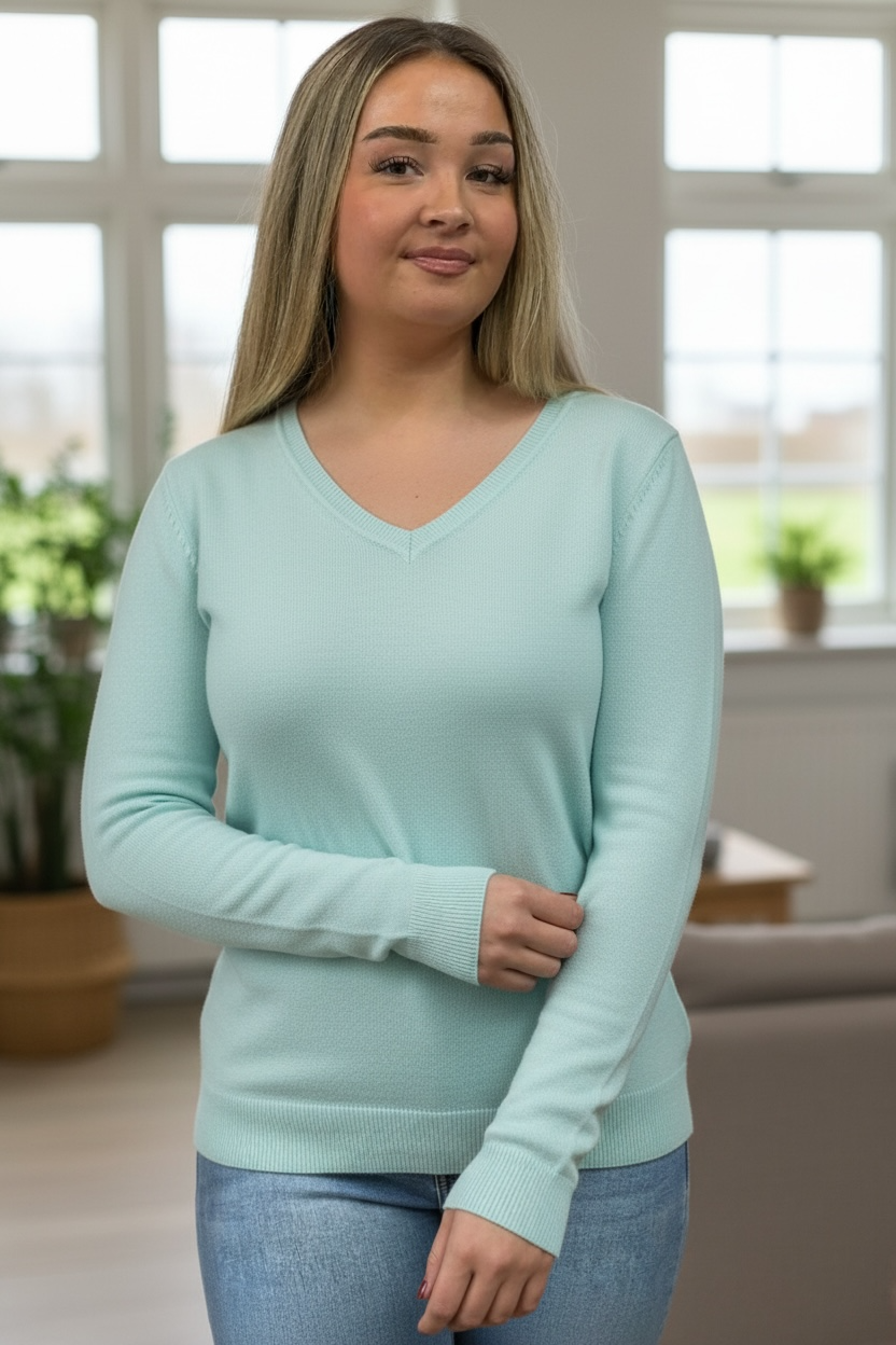 AVA-MWBASIC VNECK SOFT KNIT- AUTO10%@CHECKOUT