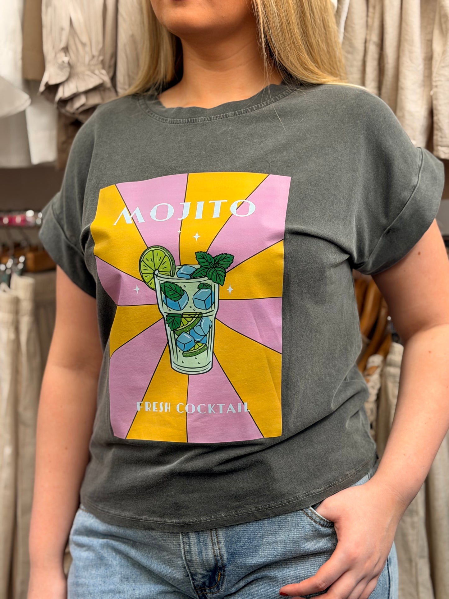 KIZZY-COCKTAIL SLOGAN TEE