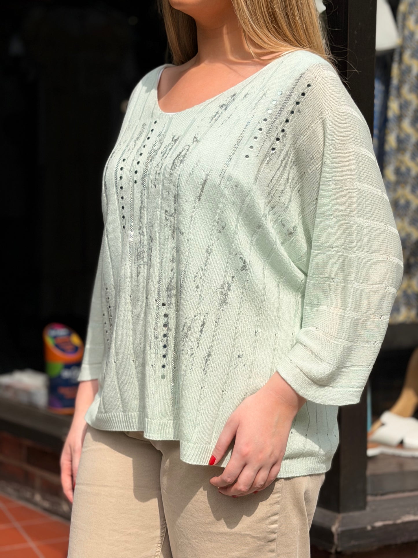 FRENCHIE-V SPARKLE L/WEIGHT KNIT TOP