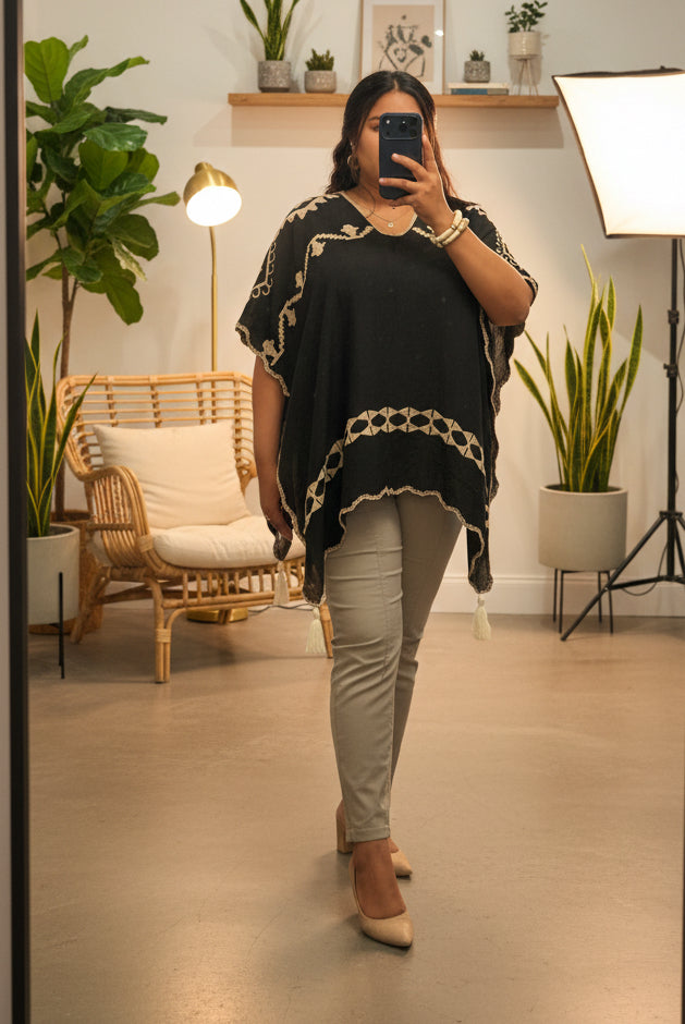 TAWNY- EMB KAFTAN TOP