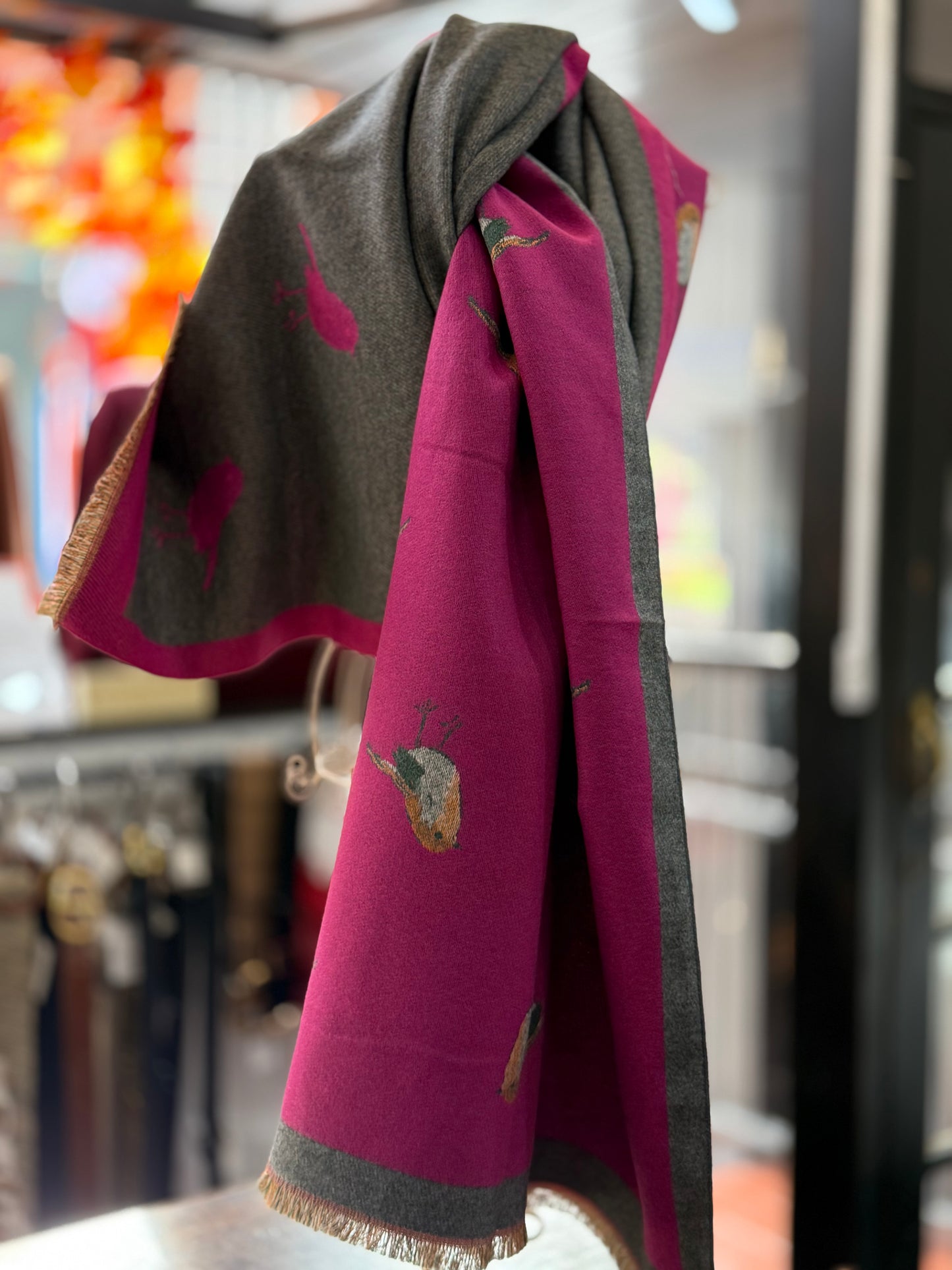 WINTER ROBIN- REVERSIBLE SCARF