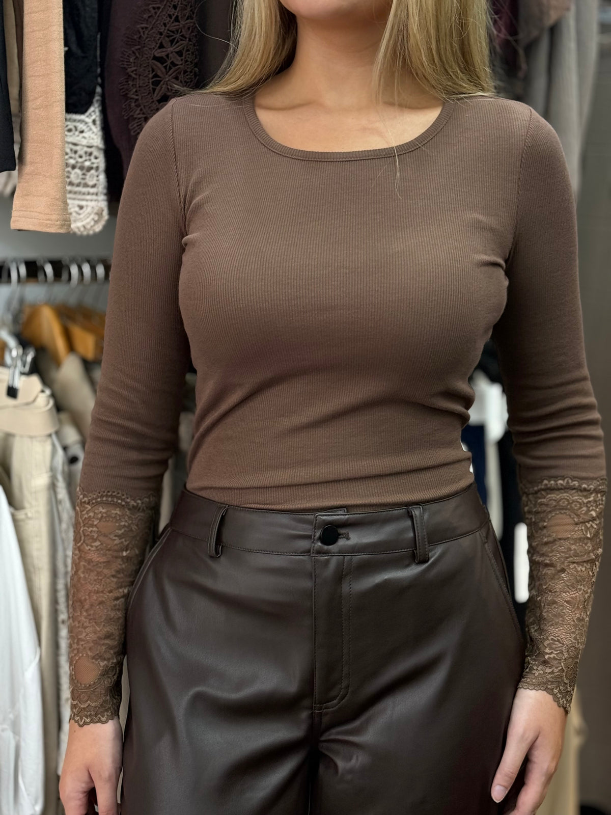FRANSA HIZA BASIC LACE SLV TOP
