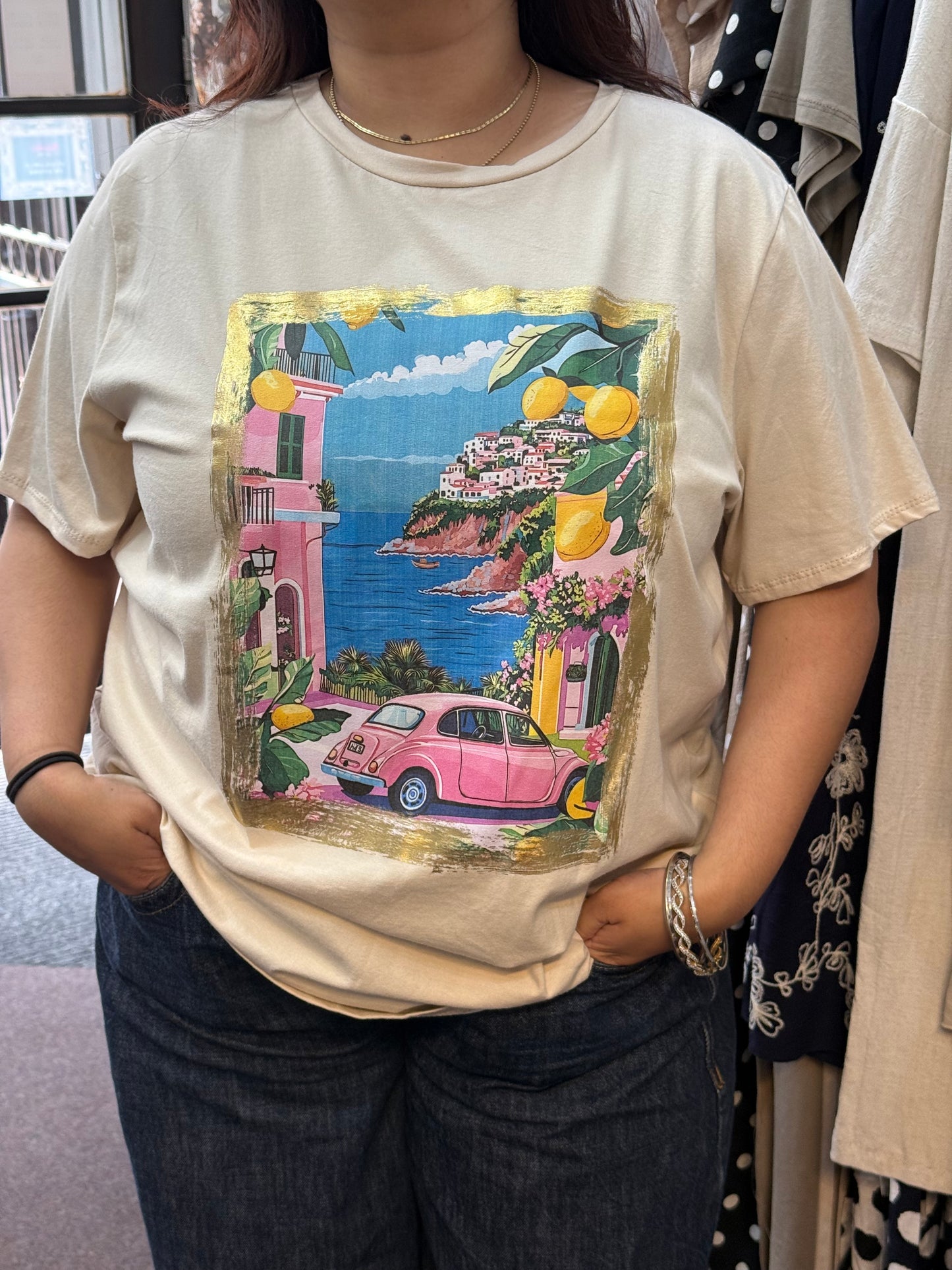 KAYLA- SLOGAN SUMMMER TEE-CURVE