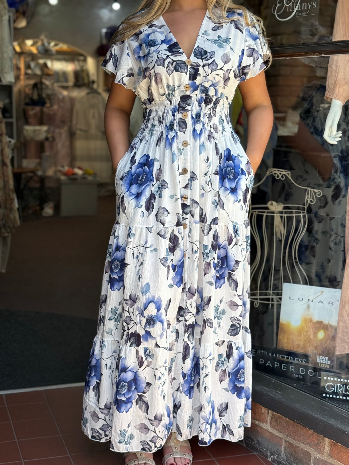 KATIE- V/NECK BUTTON DETAIL MAXI DRESS