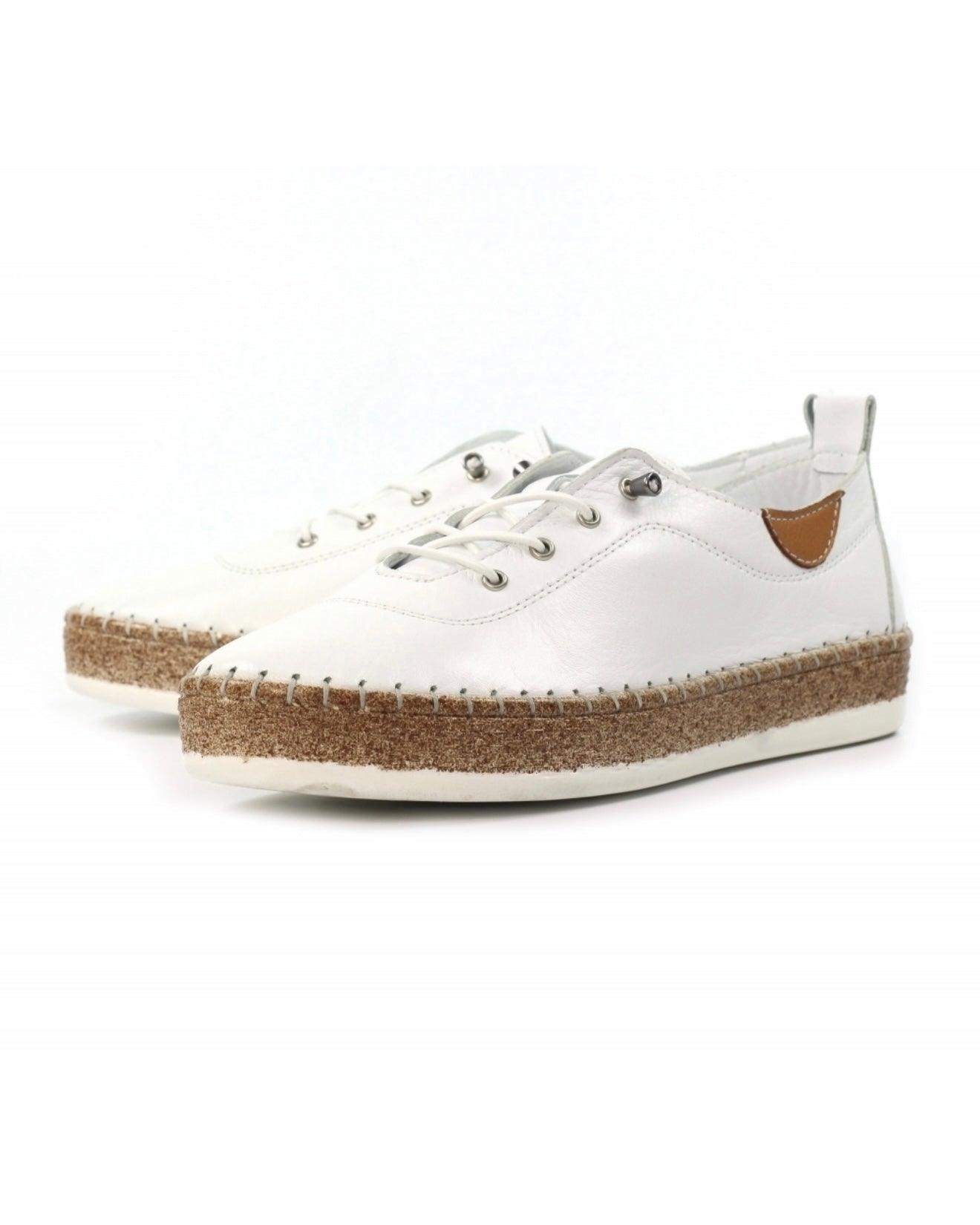LUNAR- EVIE LEATHER SLIP ON PUMP-