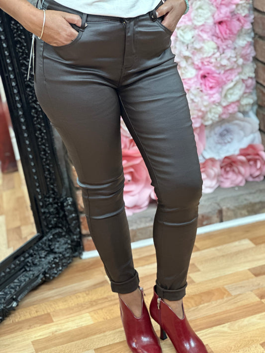 BETSY G-SMACK-PLEATHER JEAN- CHOC