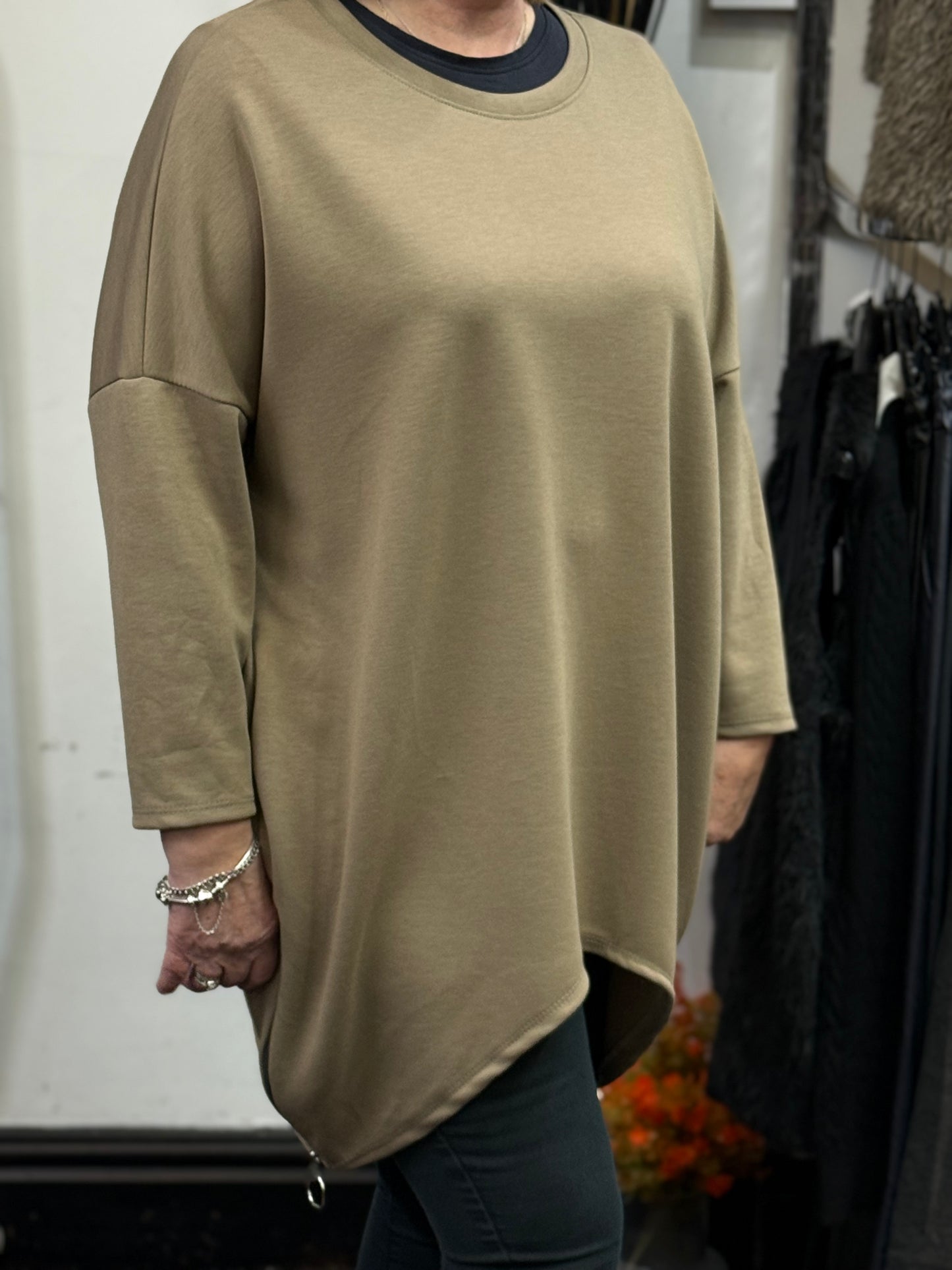 IVANKA SCUBA SIDE ZIP O/S CURVE TOP