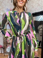 Load image into Gallery viewer, HISIA BYOUNG PRINT DRESS-
