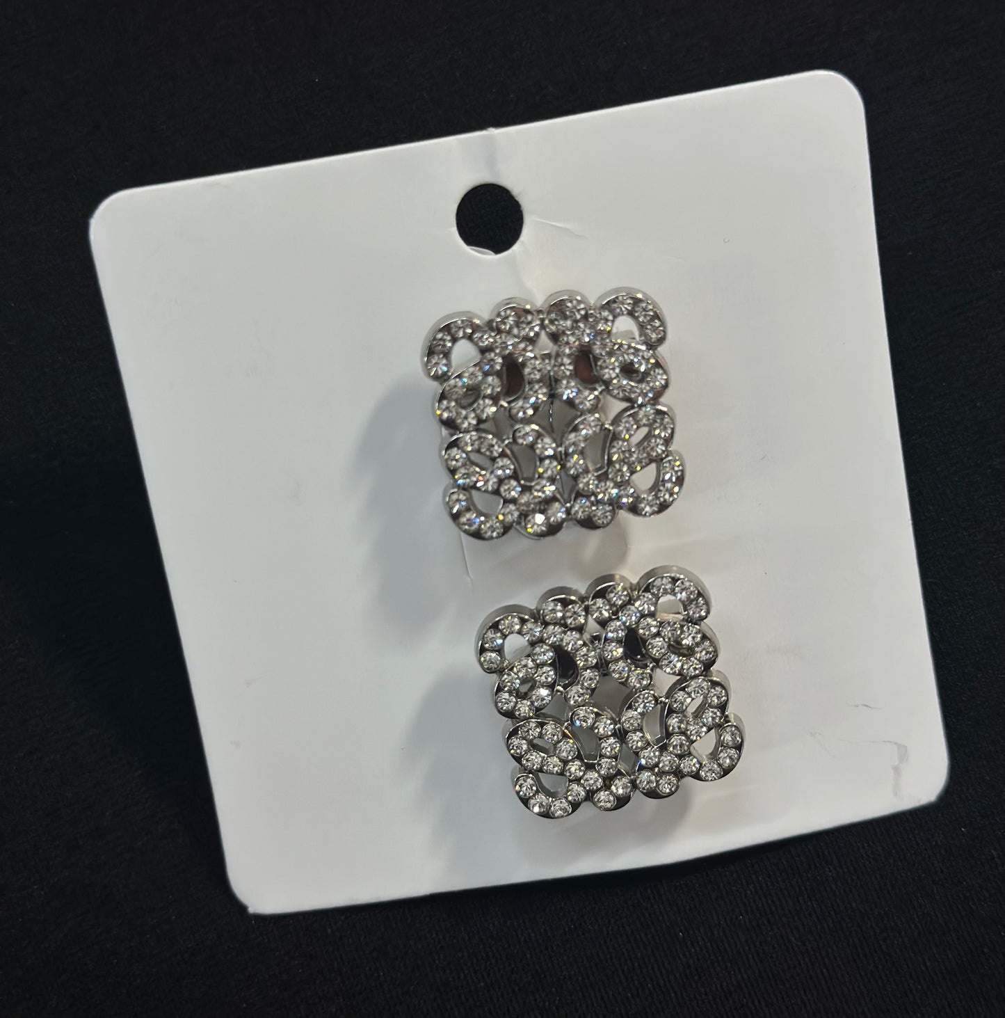 D- INSPIRED BROACH