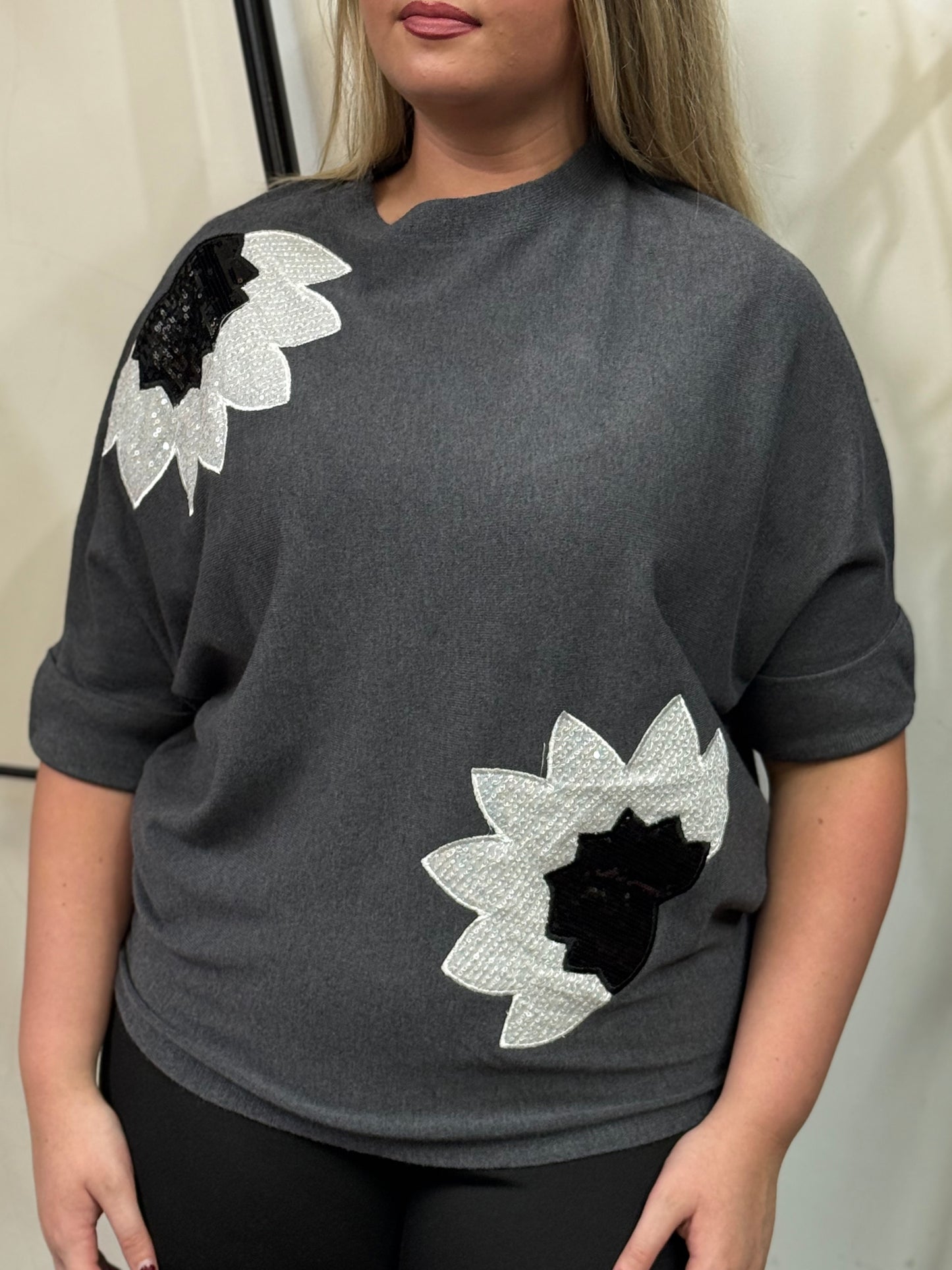 BROOKE-SEQUIN FLOWER KNIT TOP