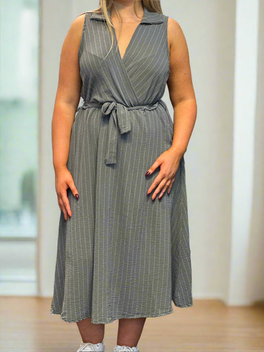 ST IVES- TONI PINSTRIPE COLLAR DRESS