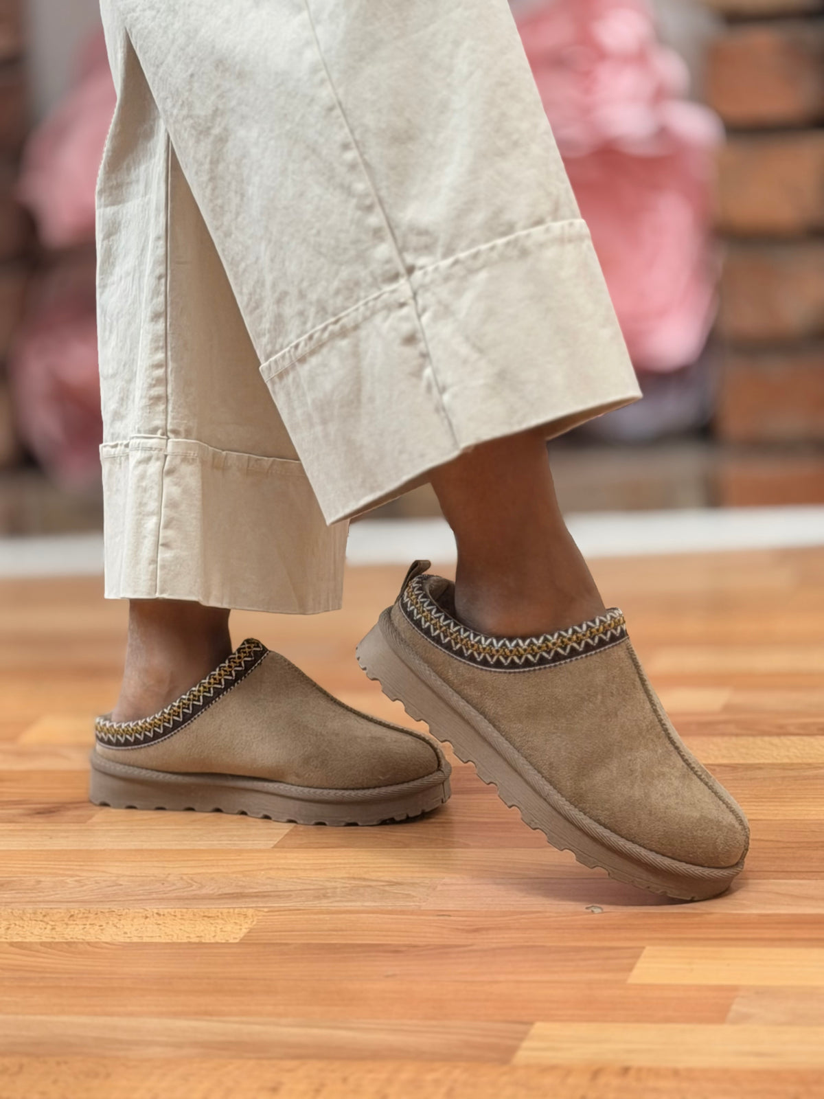 LUNAR-NEPAL EMB BRAID TRIM SLIPPER