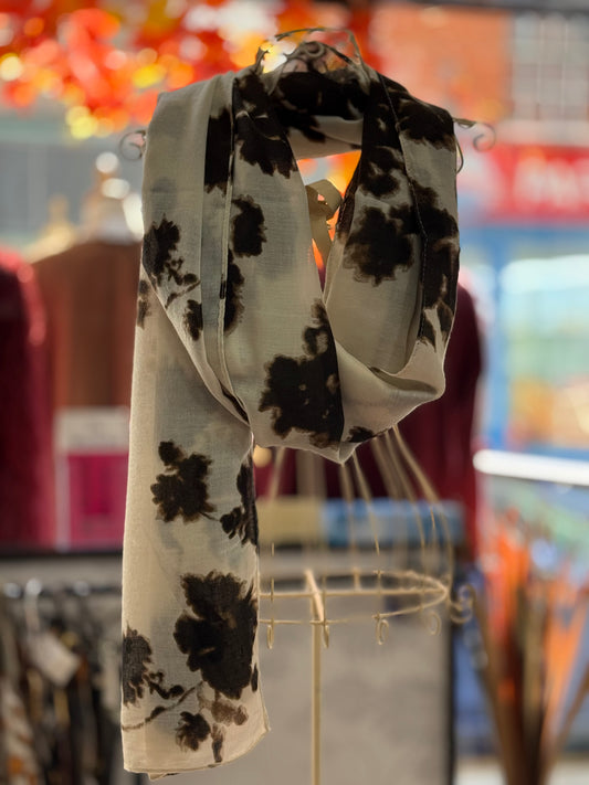 AUTUMN LEAVES- SCARF