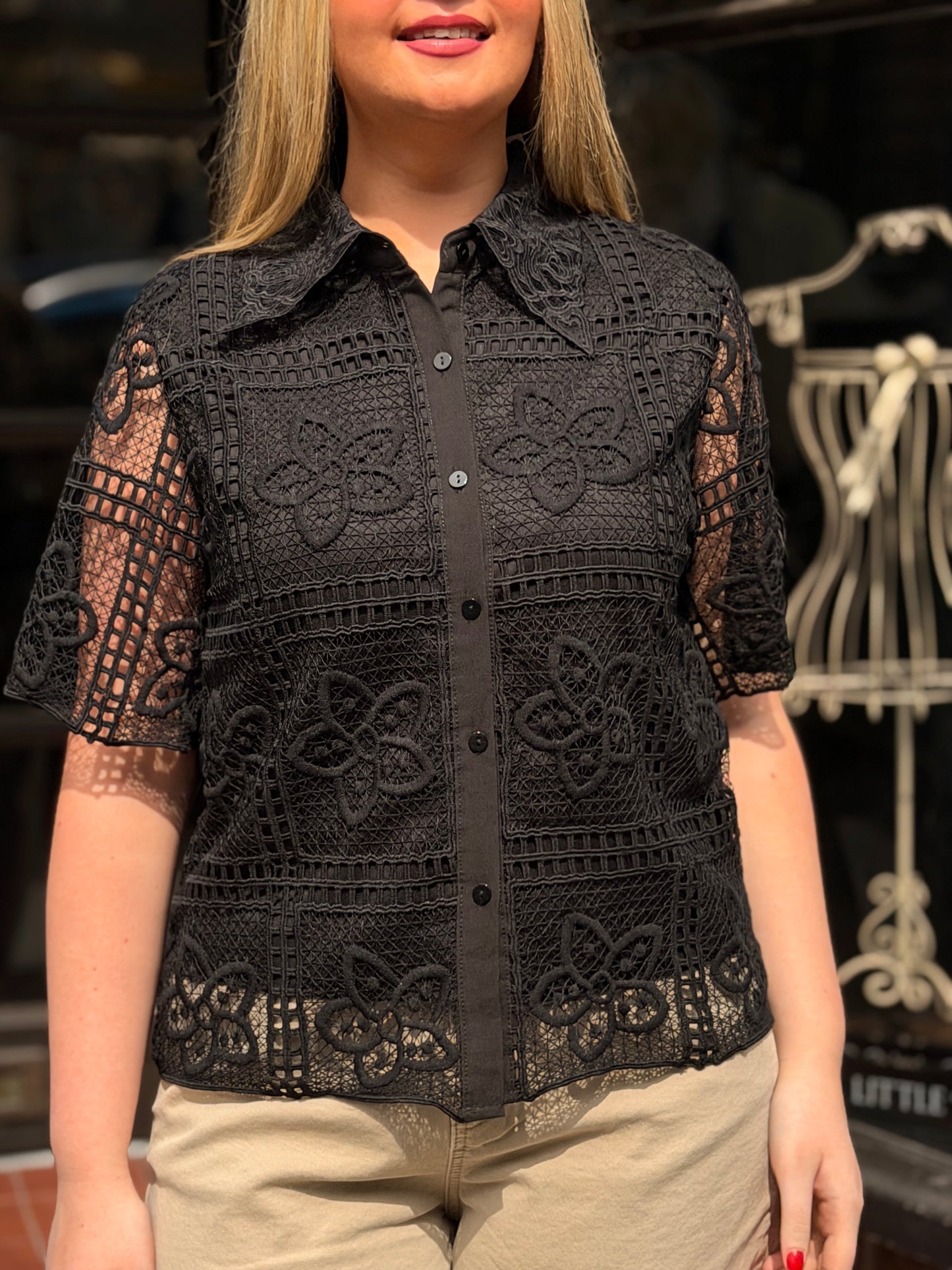 KENDAL-CROCHET SHIRT SHORT SLEEVED