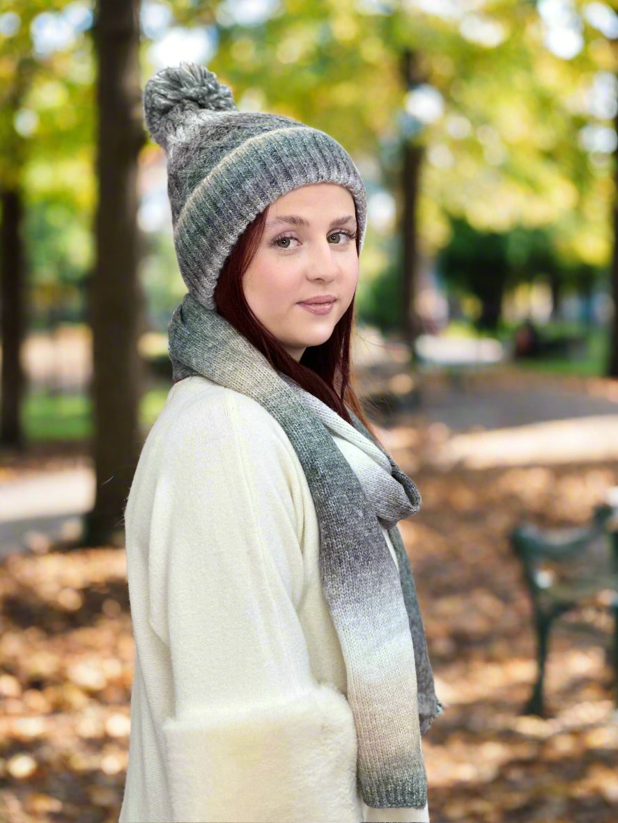 IMOGEN -CABLE BOBBLE HAT&SCARF SET