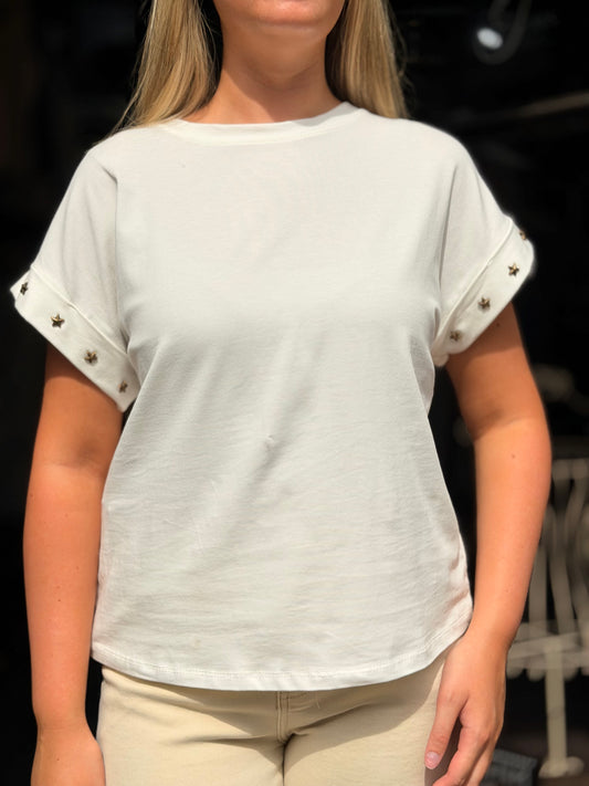 DAISY- STUD SLEEVE TEE