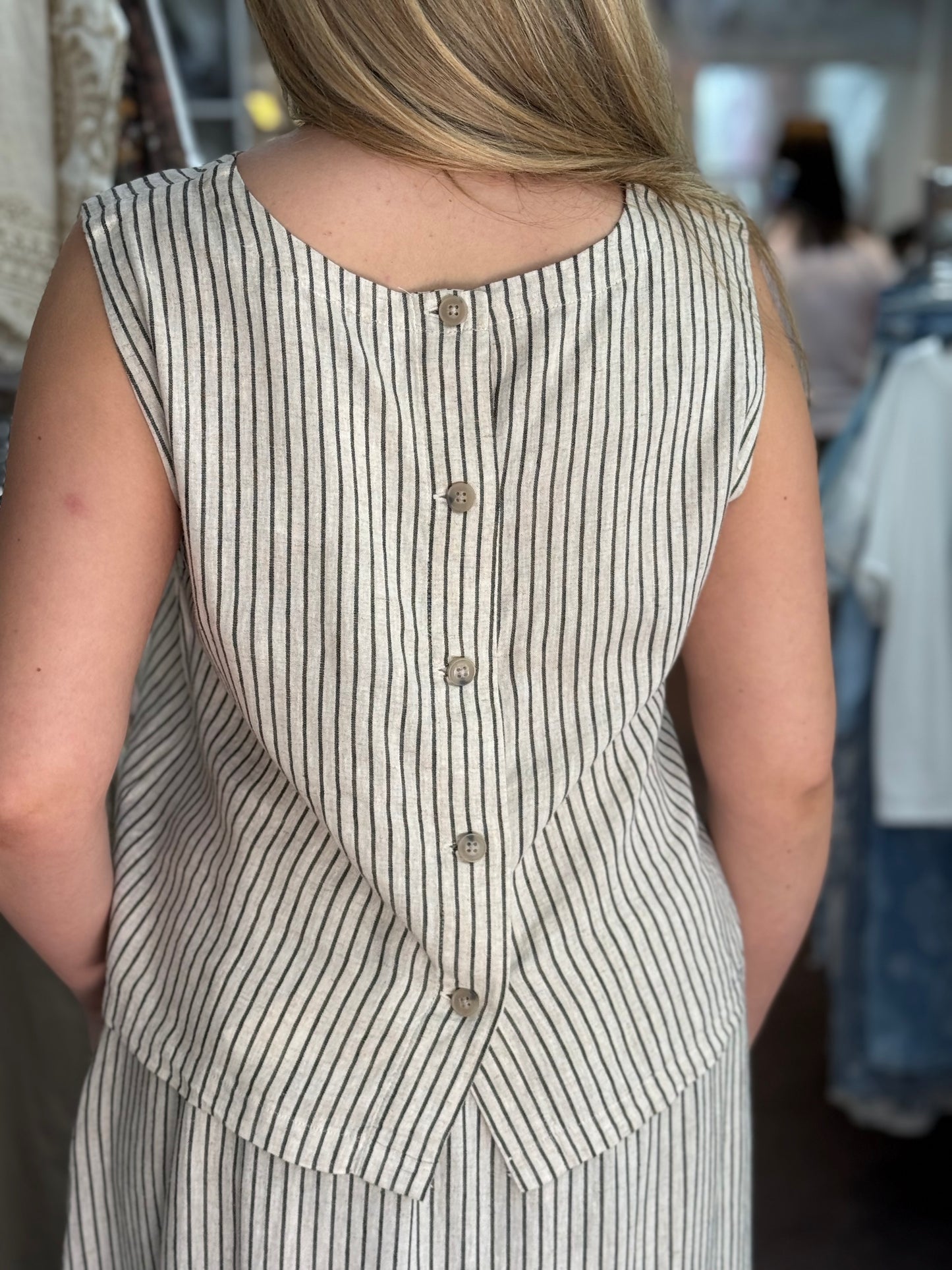 BYOUNG-FALAKKA BUTTON BACK TOP