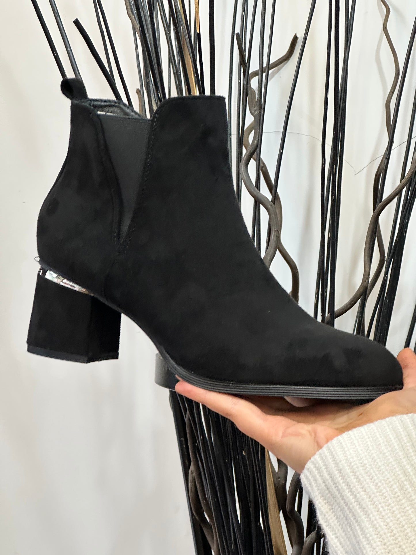 ADA- SUEDETTE ANKLE BOOT-BLACK