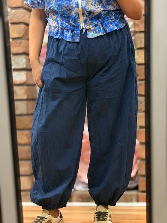 LILY- ELASTIC CUFF TROUSER