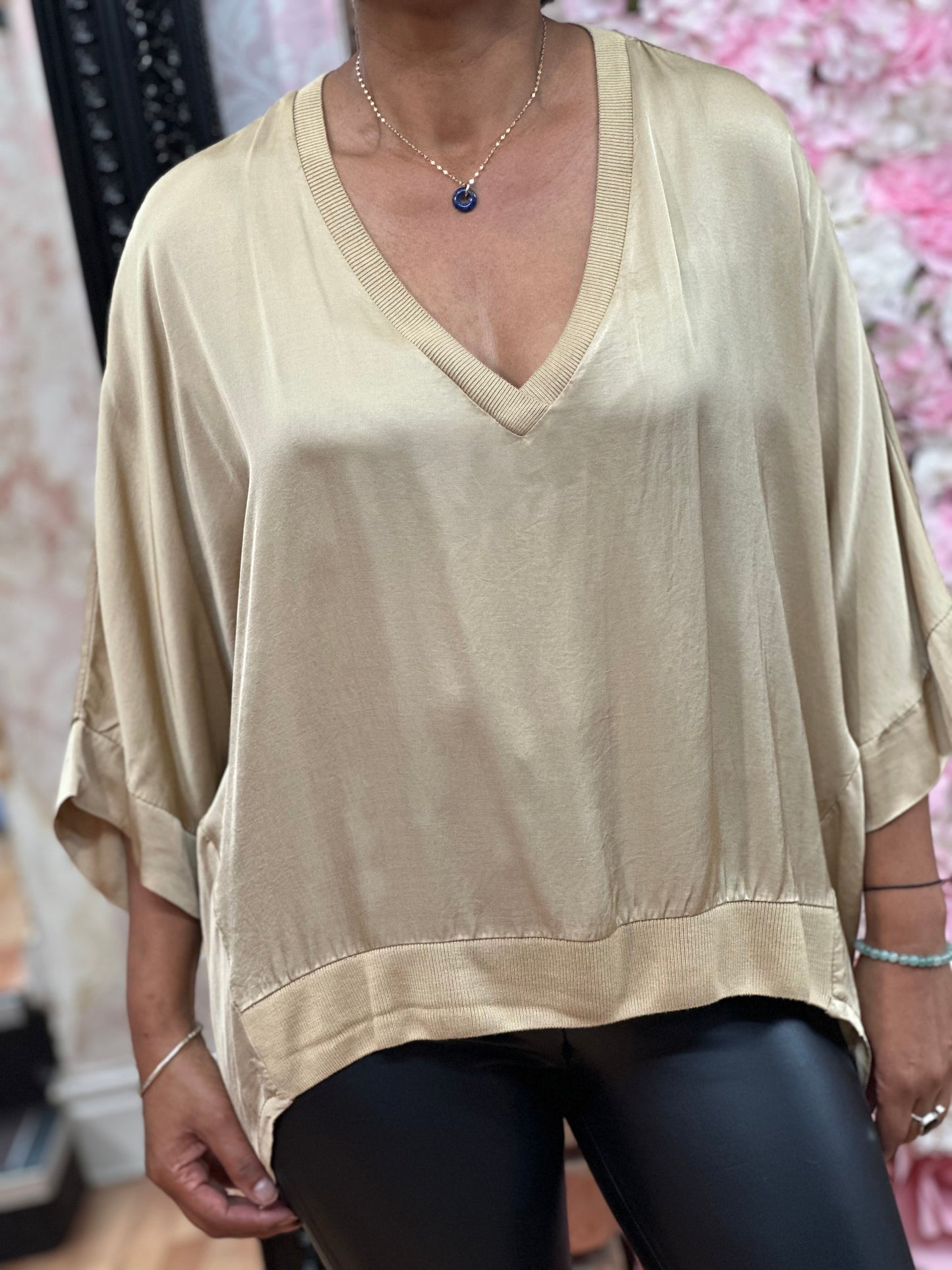 SATIN V NECK TOP