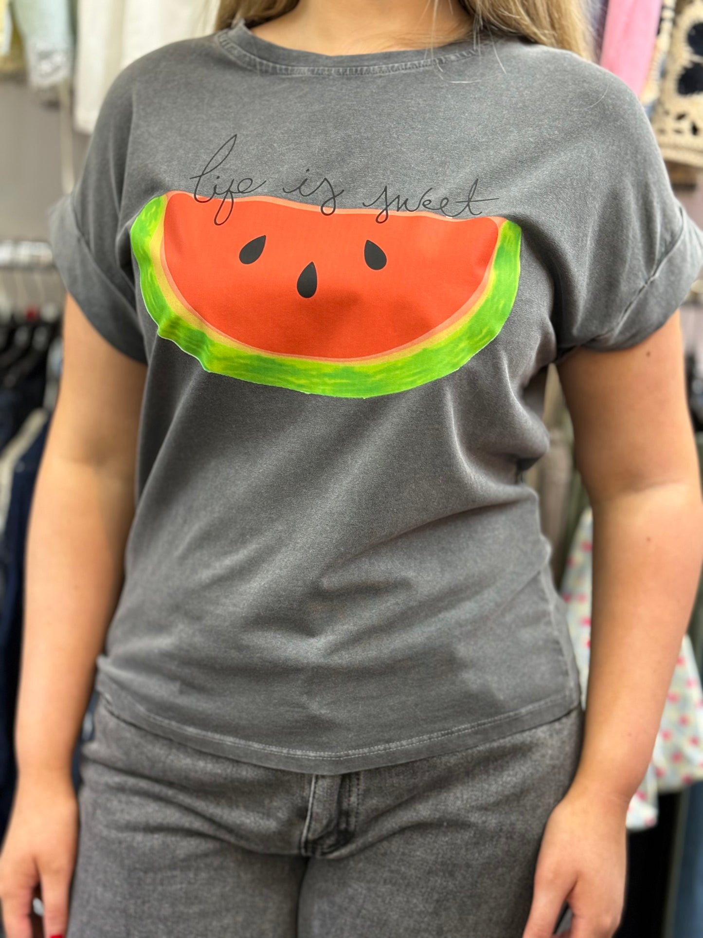 KIZZY-FRUITY SLOGAN TEE