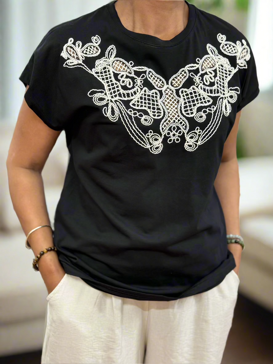 DEMI -WESTERN EMBRIODARY TEE