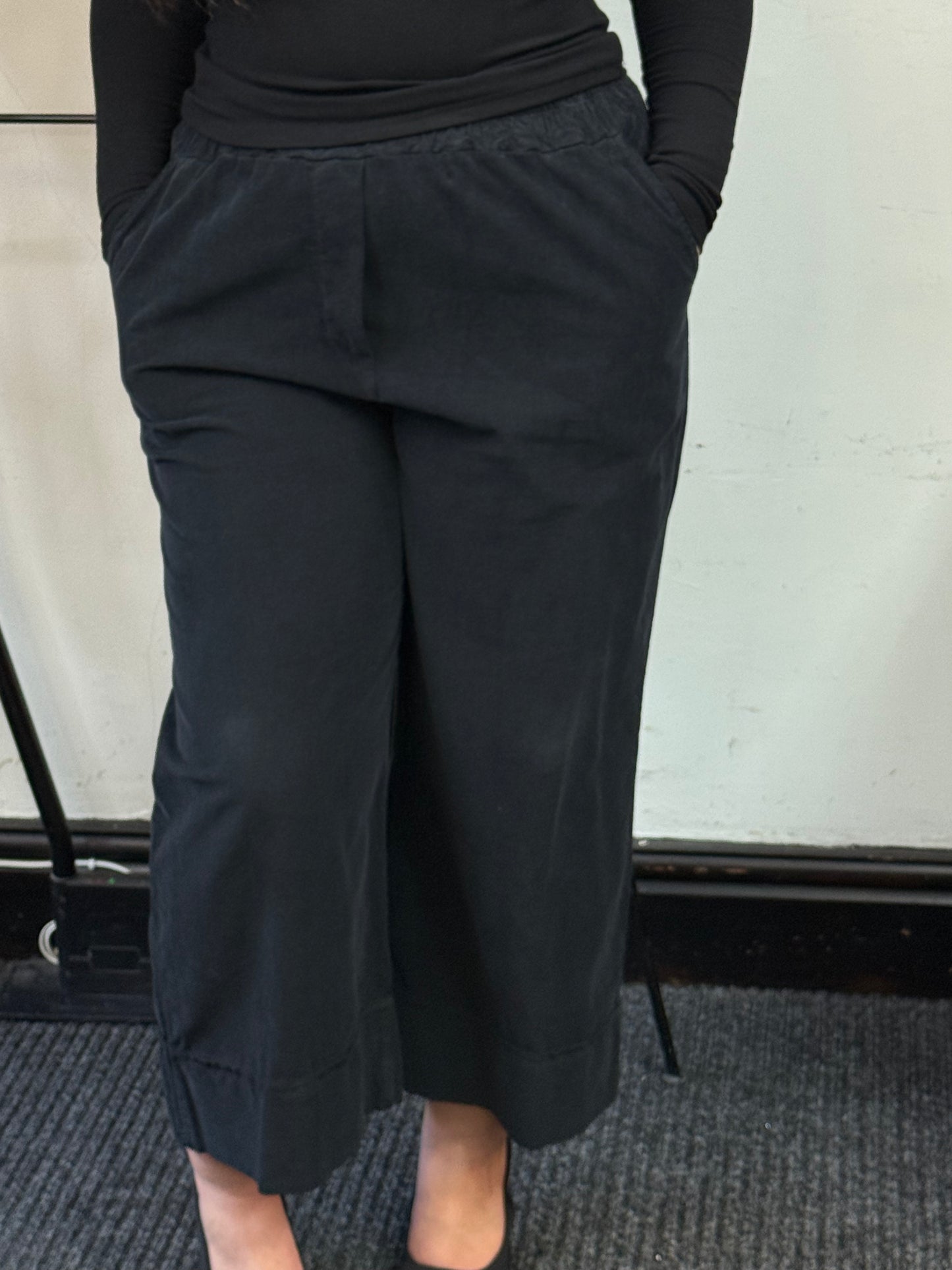 FARREN- W/LEG TURN UP NEEDLE CORD TROUSER