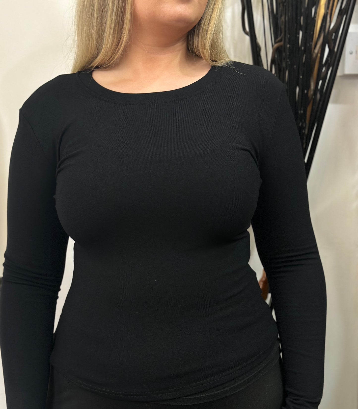 MWBASIC ALIE ROUND NECK LONG SLEEVED TOP