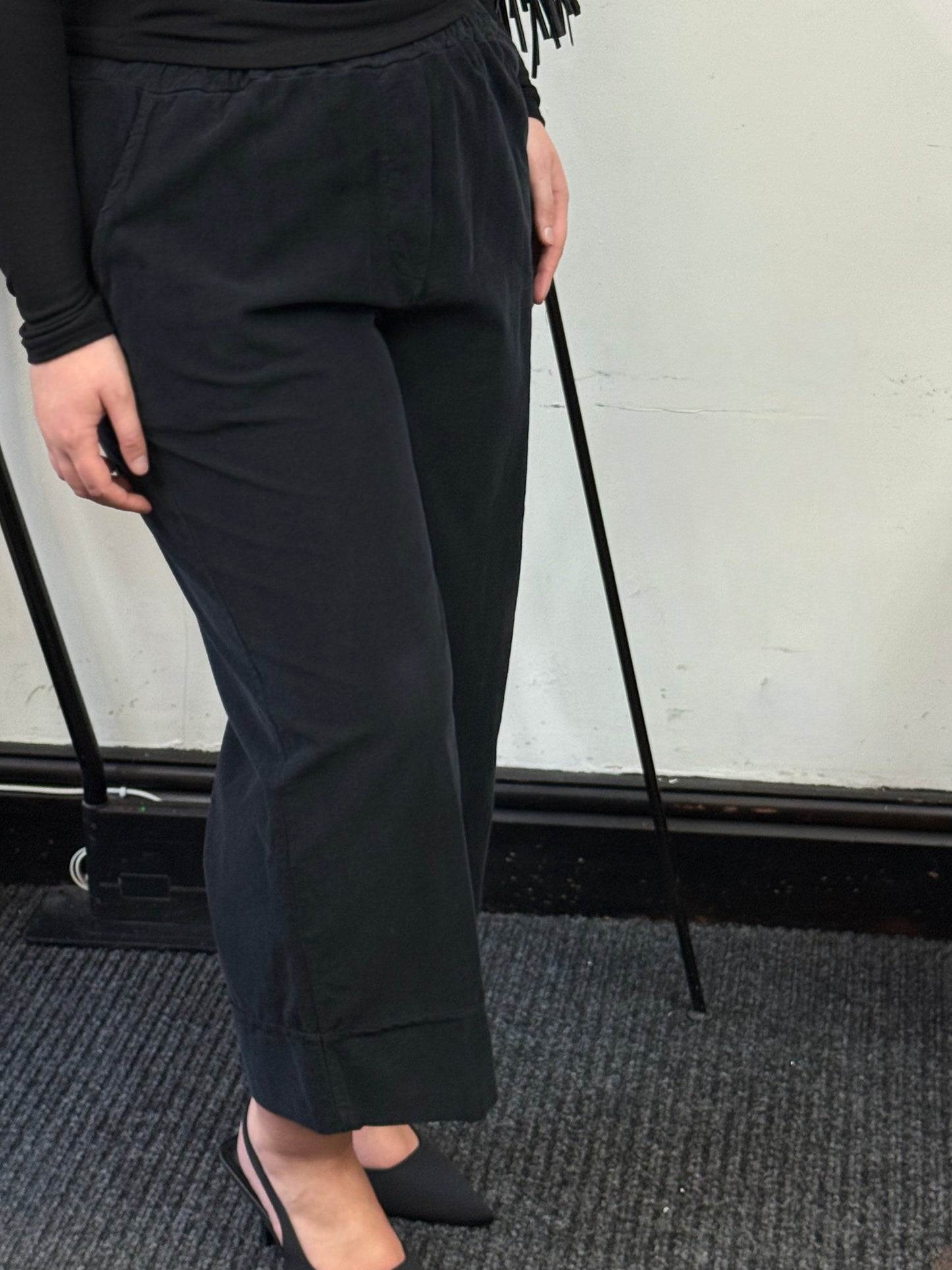 FARREN- W/LEG TURN UP NEEDLE CORD TROUSER