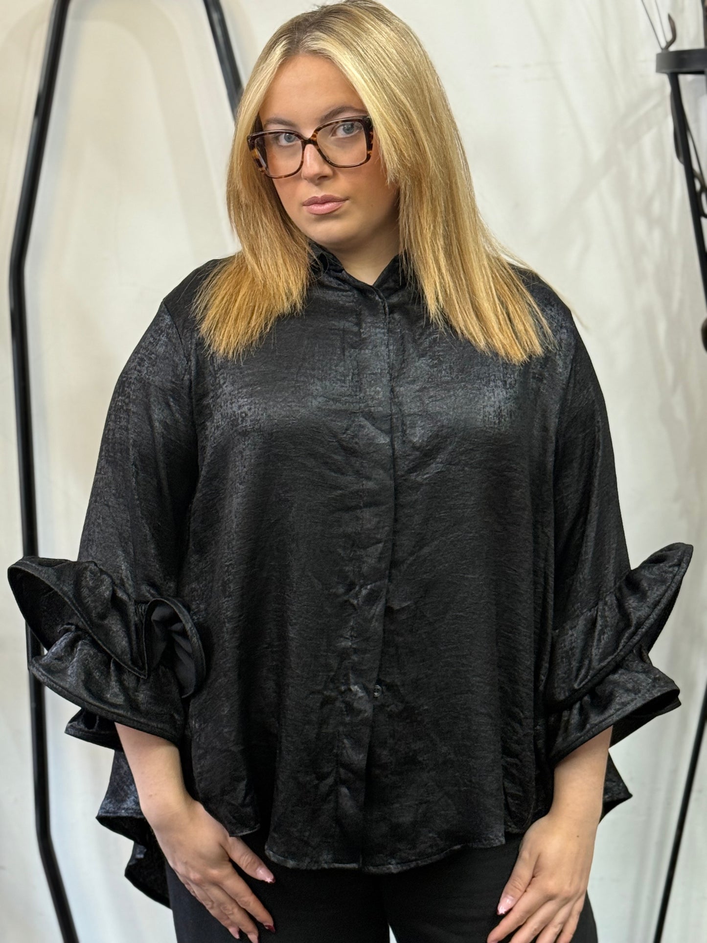 LOLA- FRILL SLEEVE LB33 SHIMMER SHIRT -#BlackFridaySale - -🖤🖤 AUTO XTRA20% off @ Checkout
