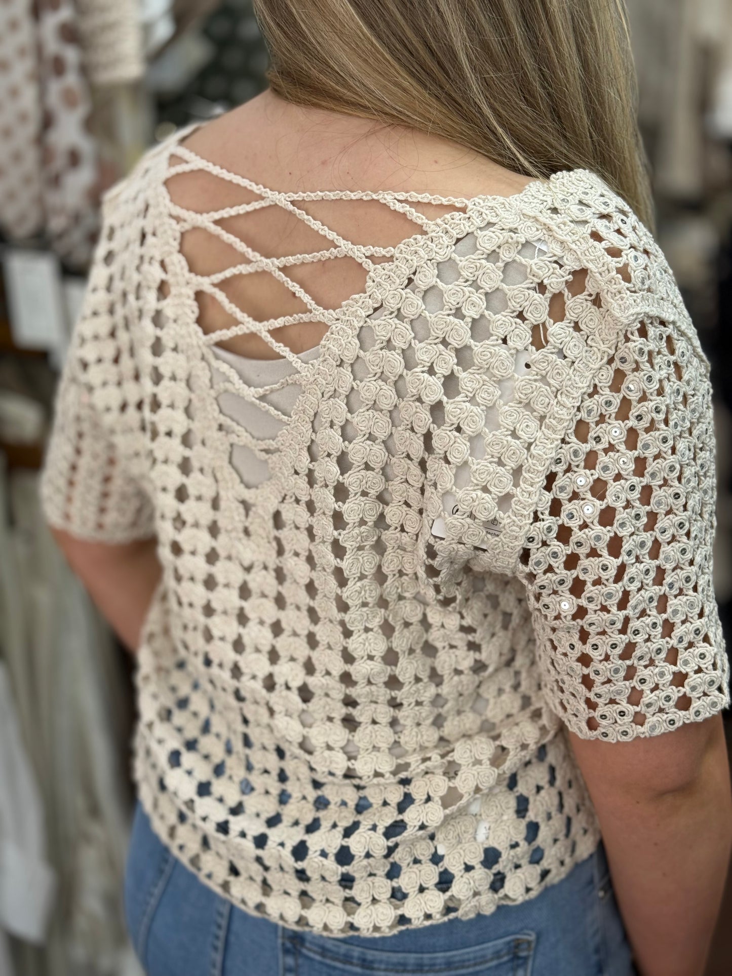 ROMA- SEQ DETAIL DEEVPV CROCHET TOP
